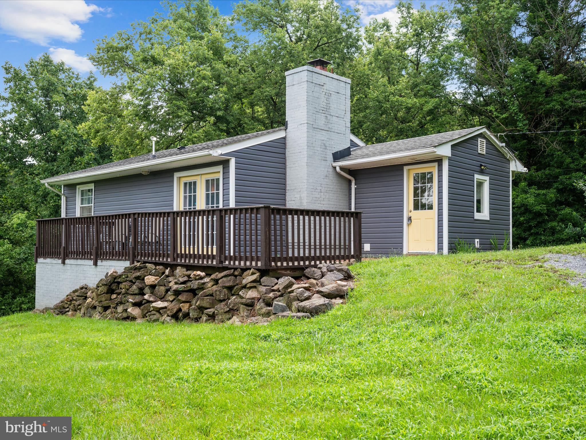 19 SLEEPY HOLLOW ROAD