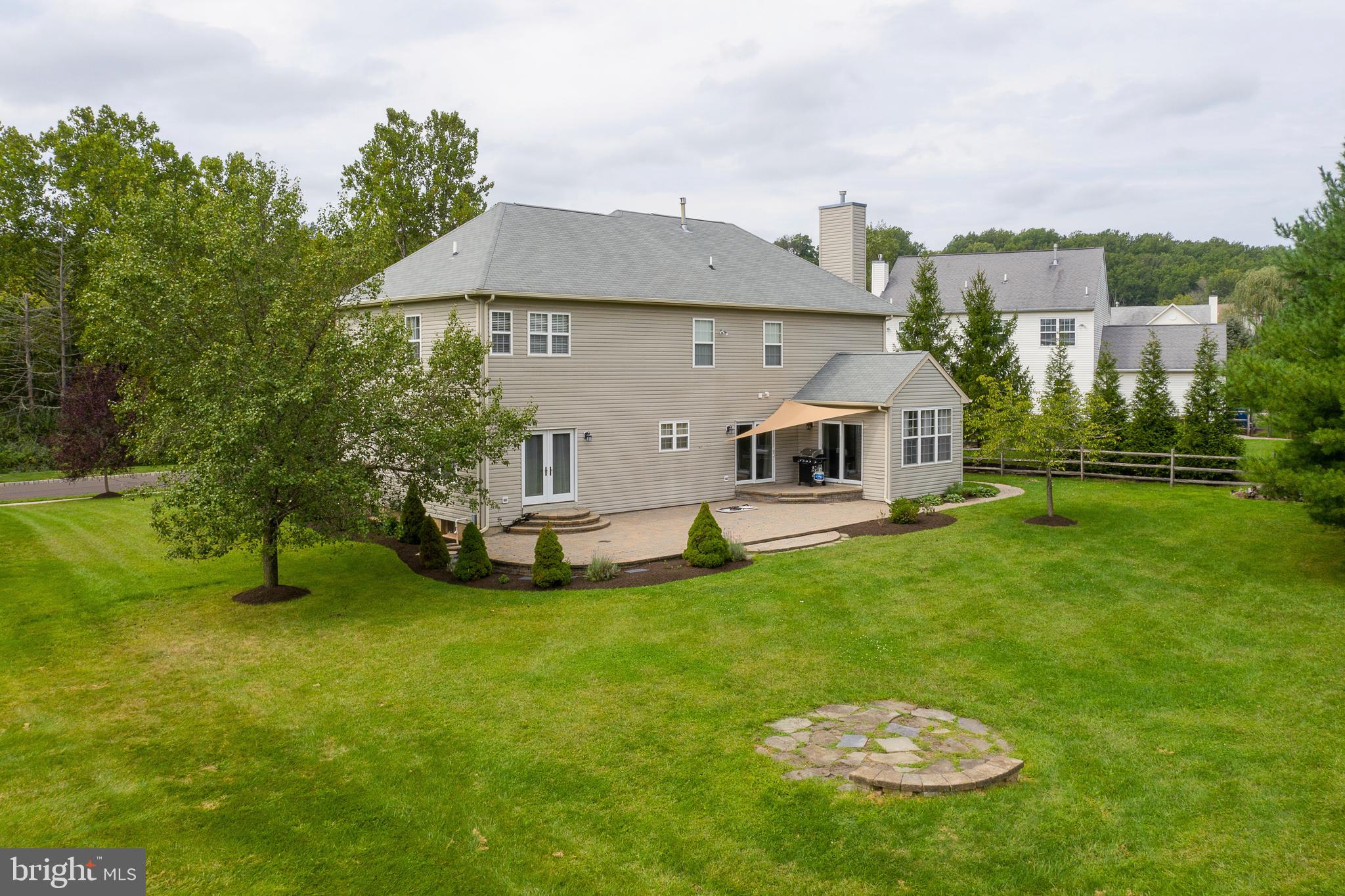 NORTH POINTE - Residential