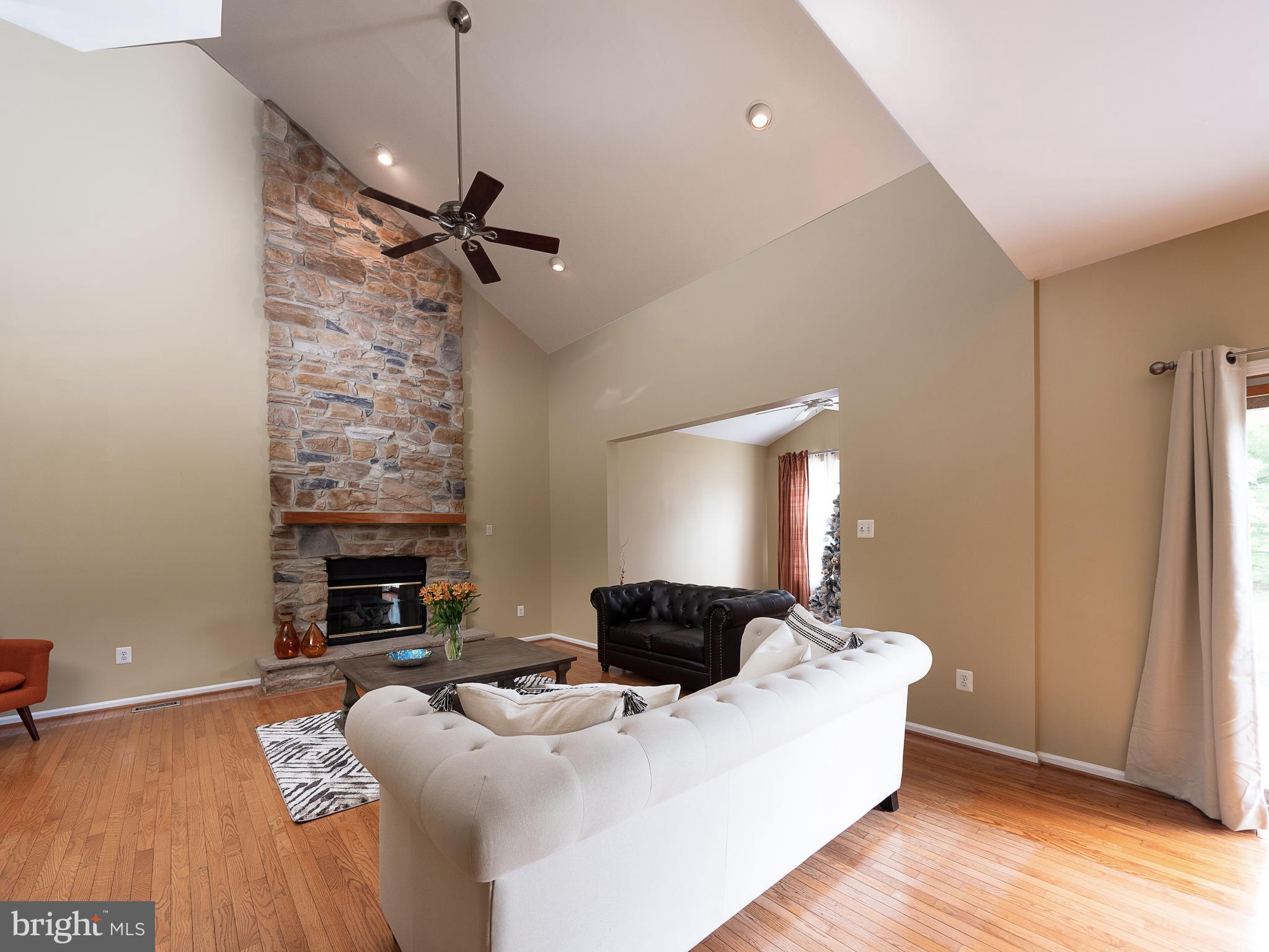 NORTH POINTE - Residential