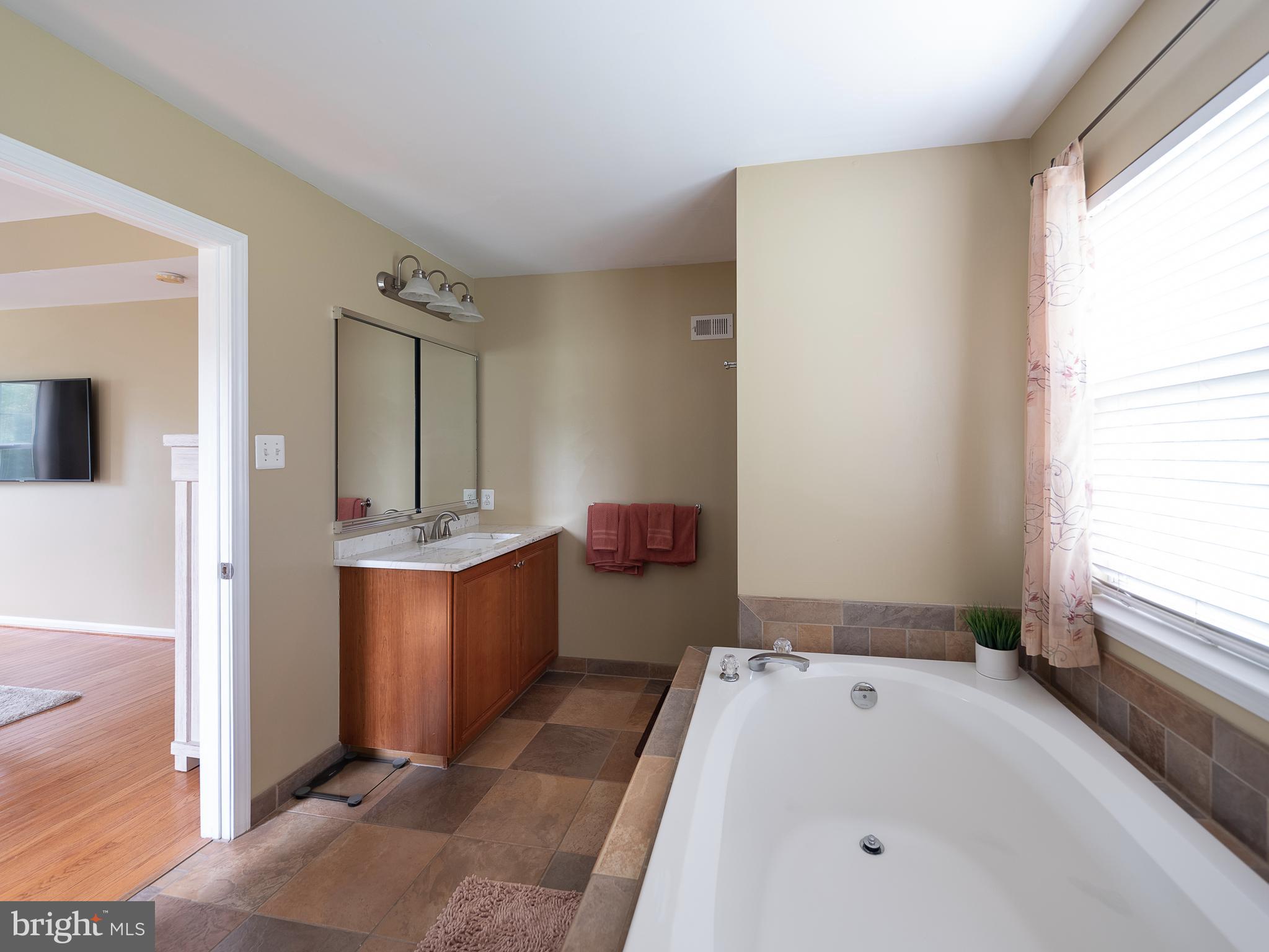 NORTH POINTE - Residential