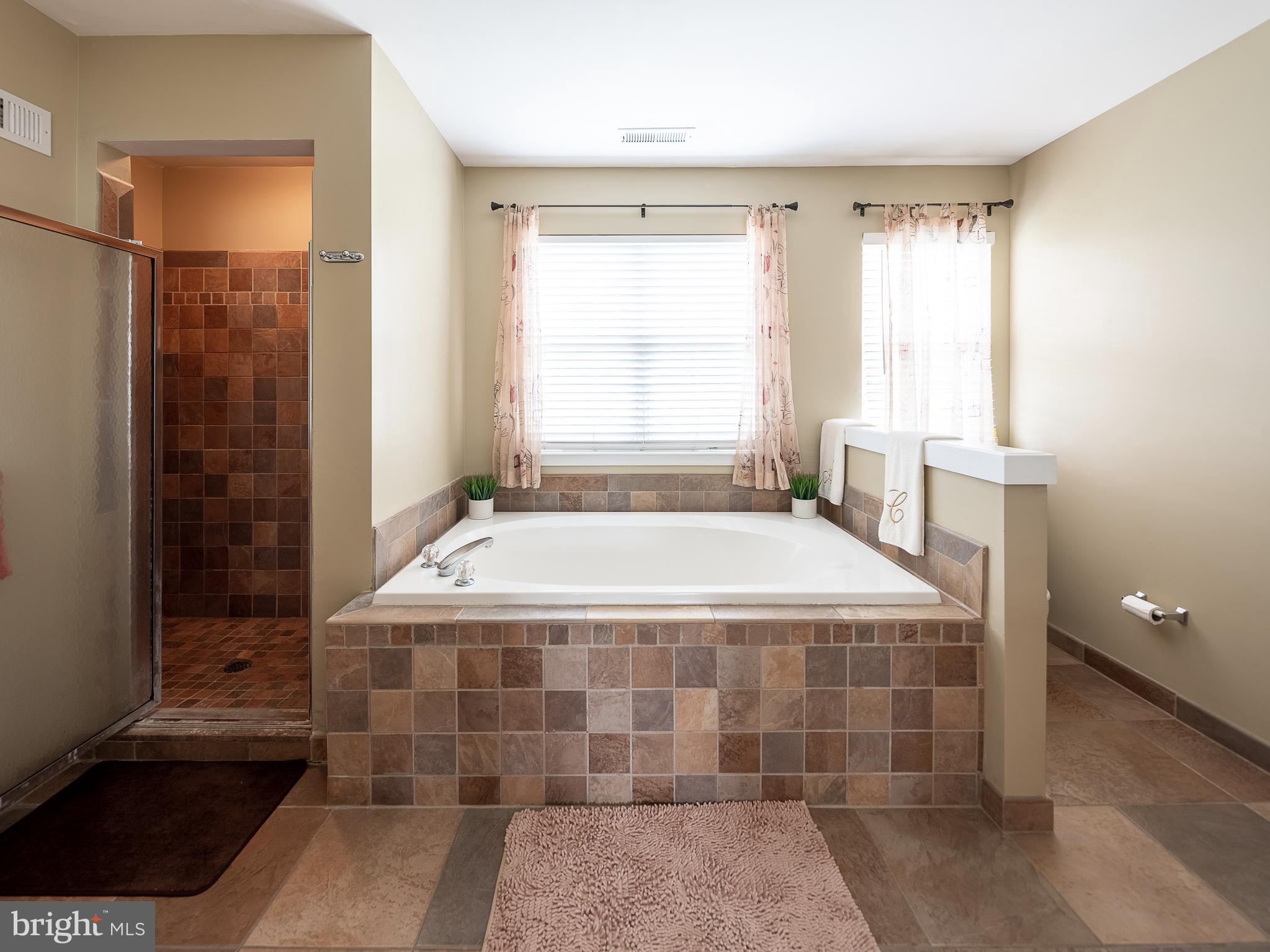 NORTH POINTE - Residential