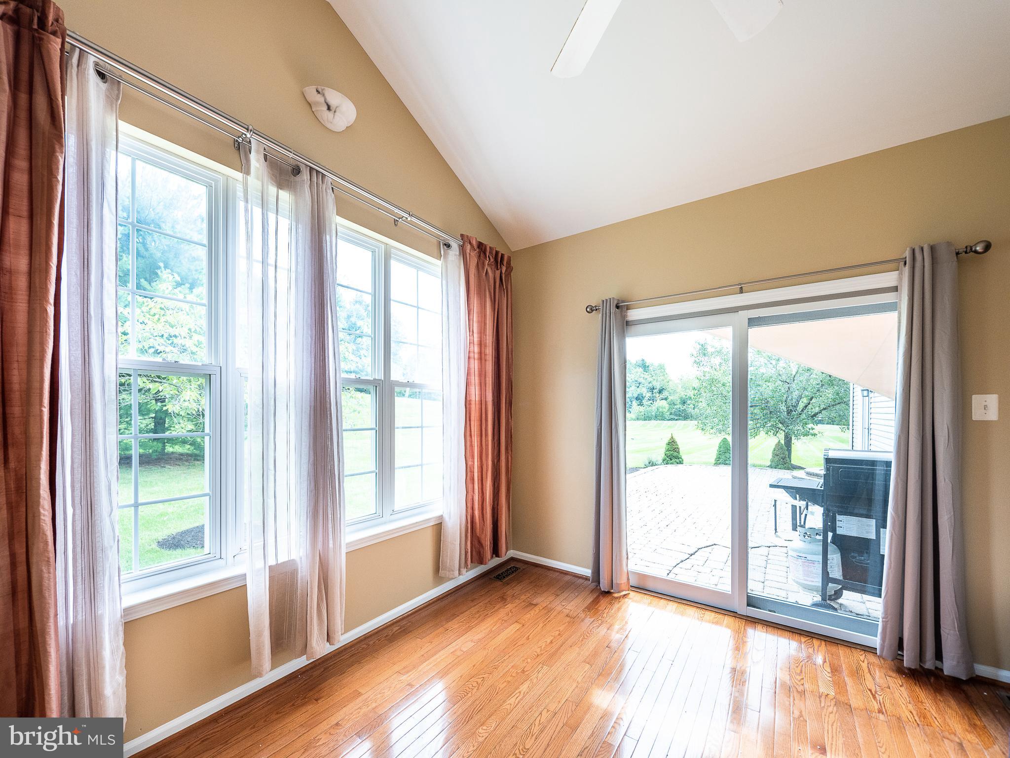 NORTH POINTE - Residential