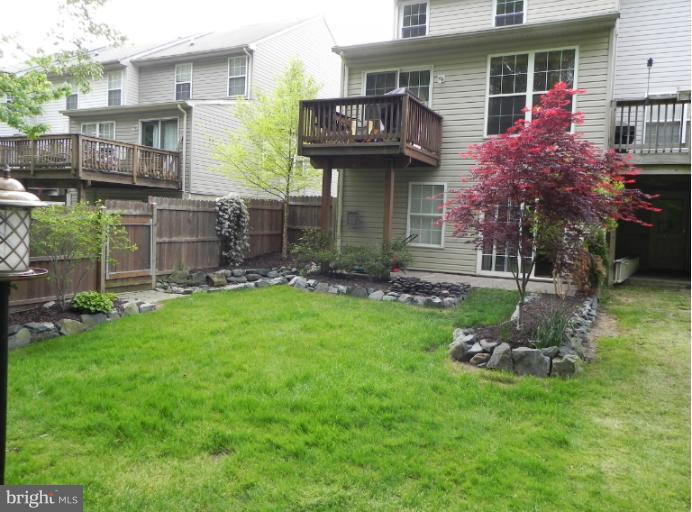 BUTTONWOODS - Residential