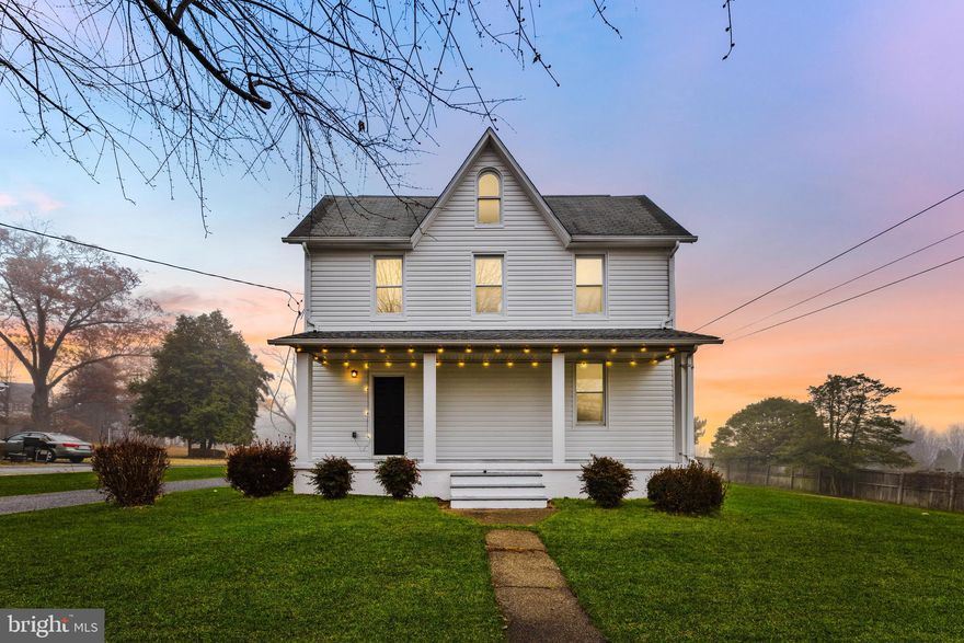 Fully renovated single-family farmhouse-style home is ready for you to enjoy! The spacious open floor plan is perfect for entertaining. Front and back porches welcome slow mornings enjoying the oversized lot. Gorgeous flooring throughout the open floor plan 1st level. Generous bedrooms and three beautiful bathrooms. Brand new HVAC and hot water heater!

Welcome home!