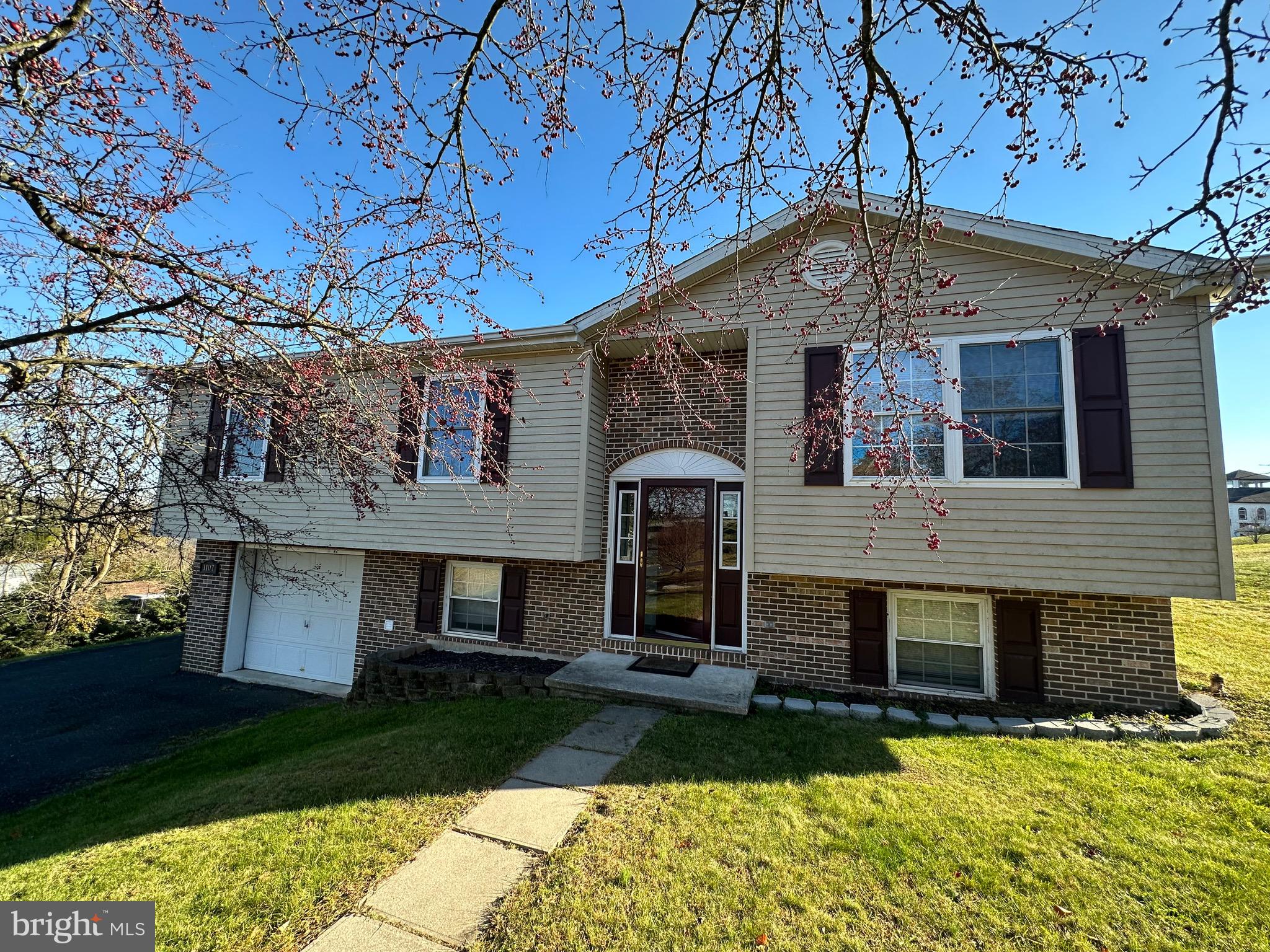 LAKE WYNONAH - Residential Lease