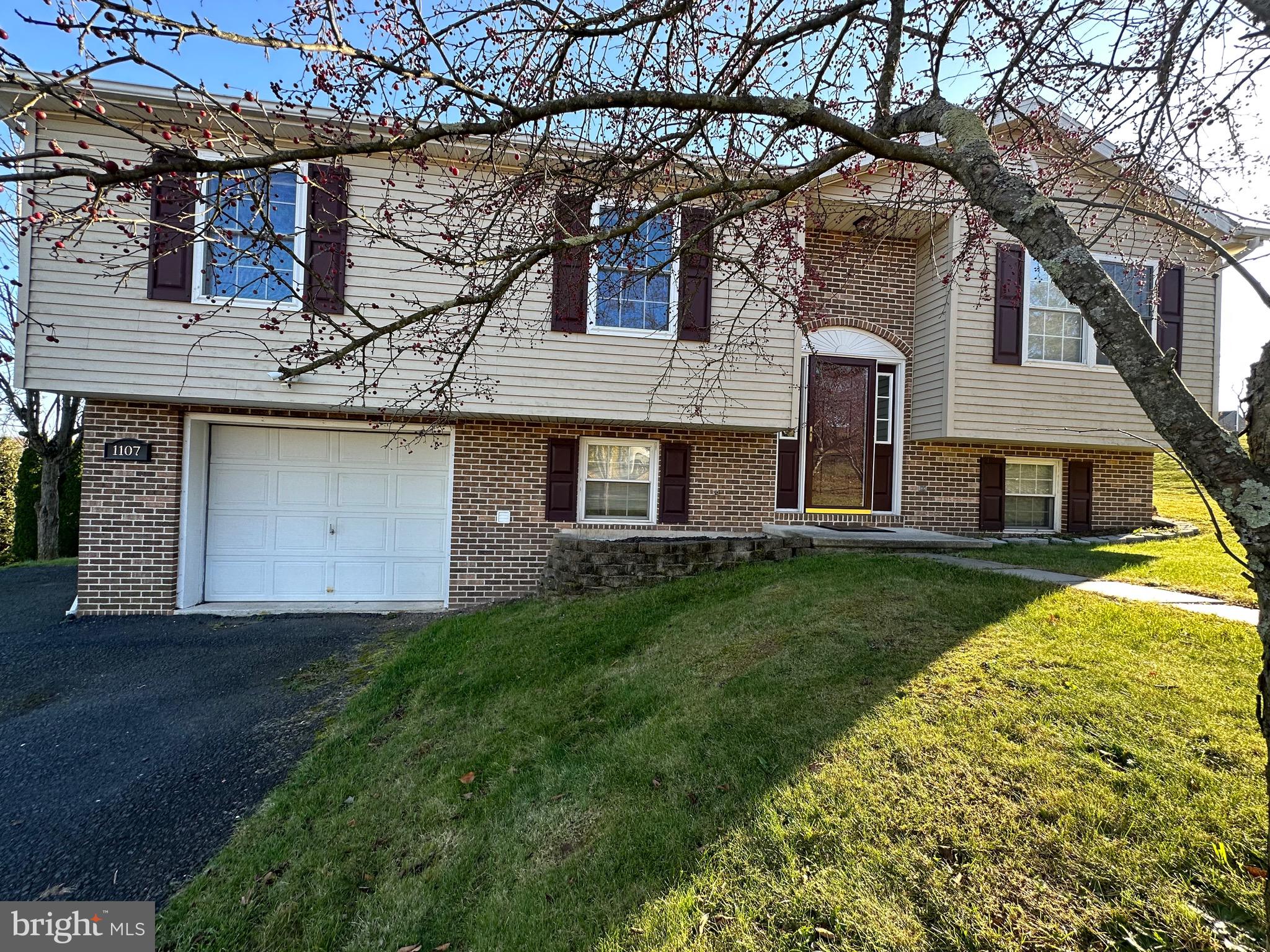 LAKE WYNONAH - Residential Lease