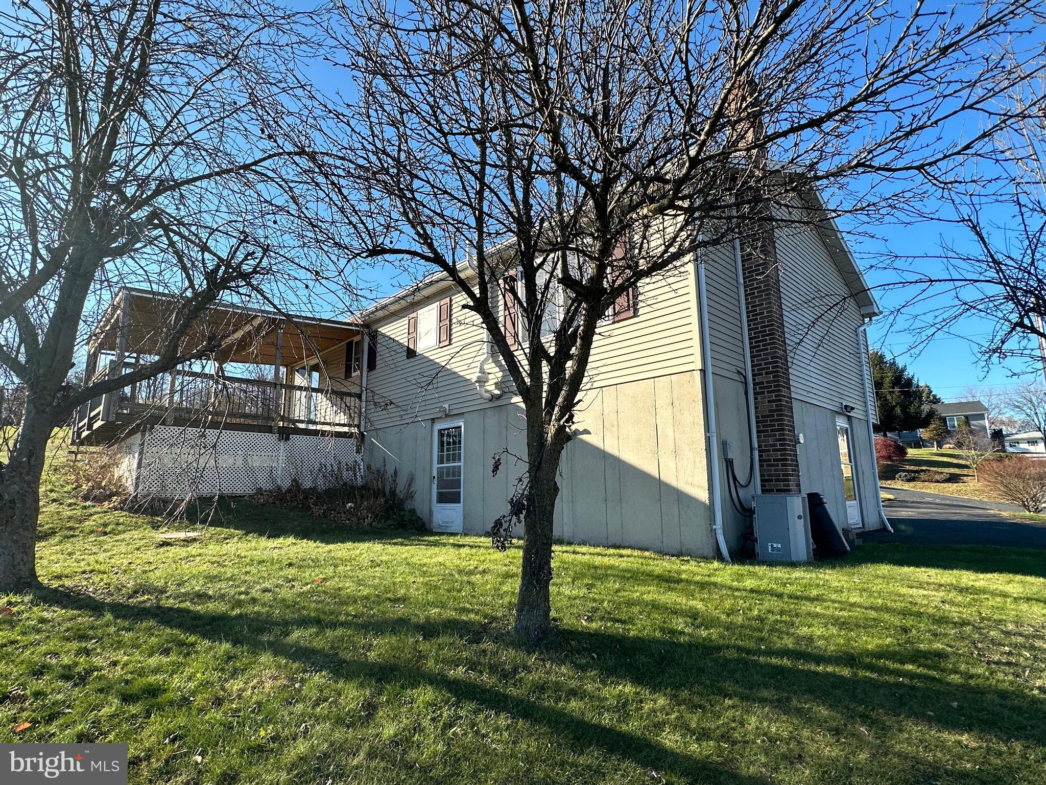 LAKE WYNONAH - Residential Lease