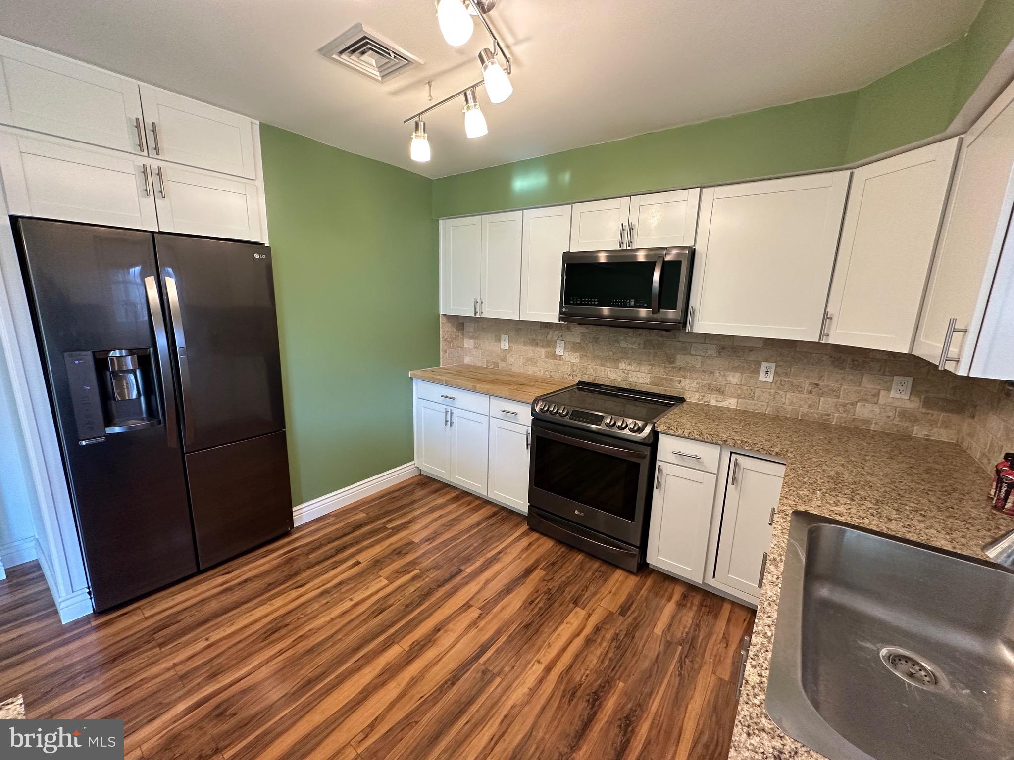 LAKE WYNONAH - Residential Lease