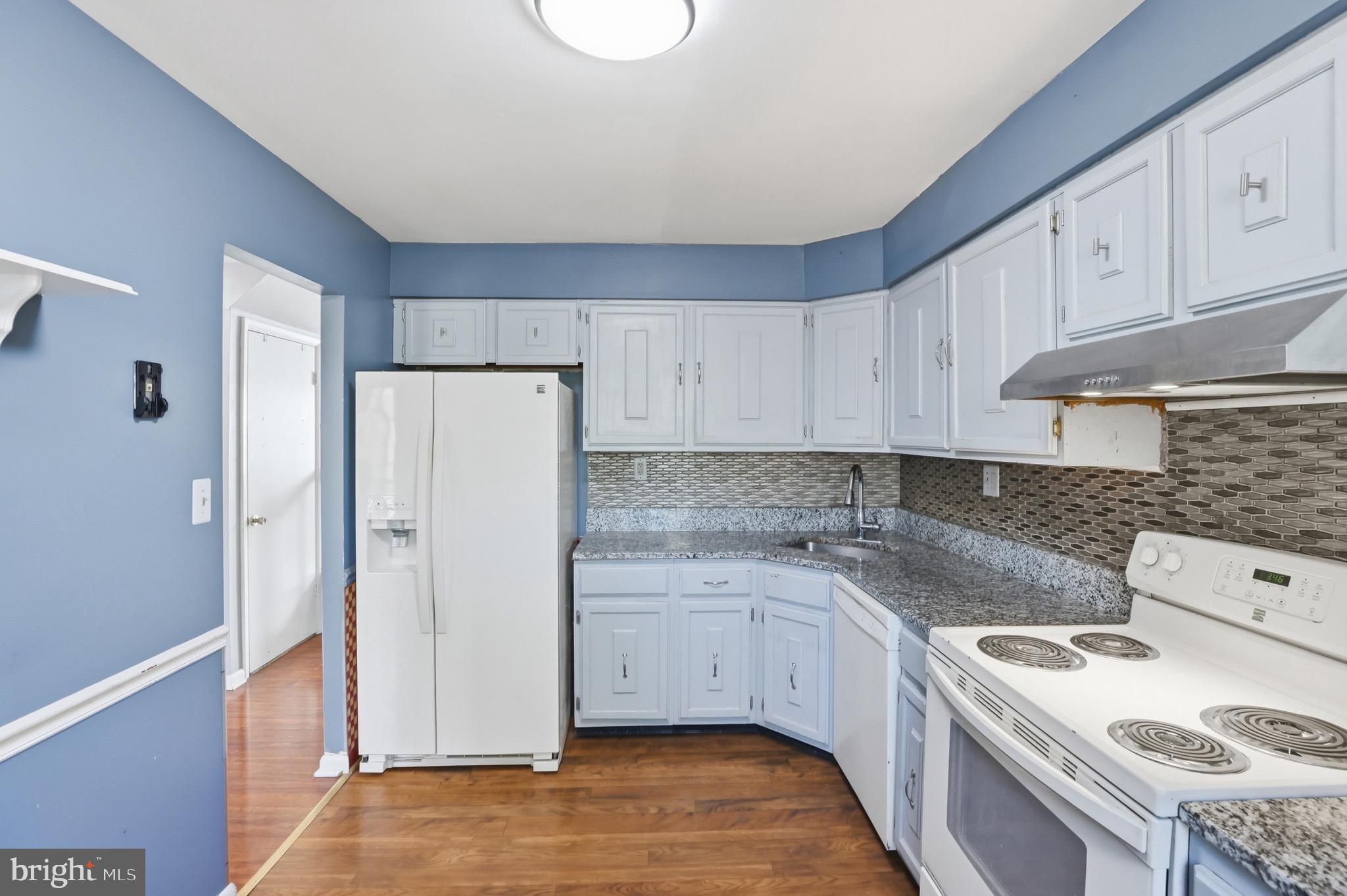 KINGS POINT - Residential