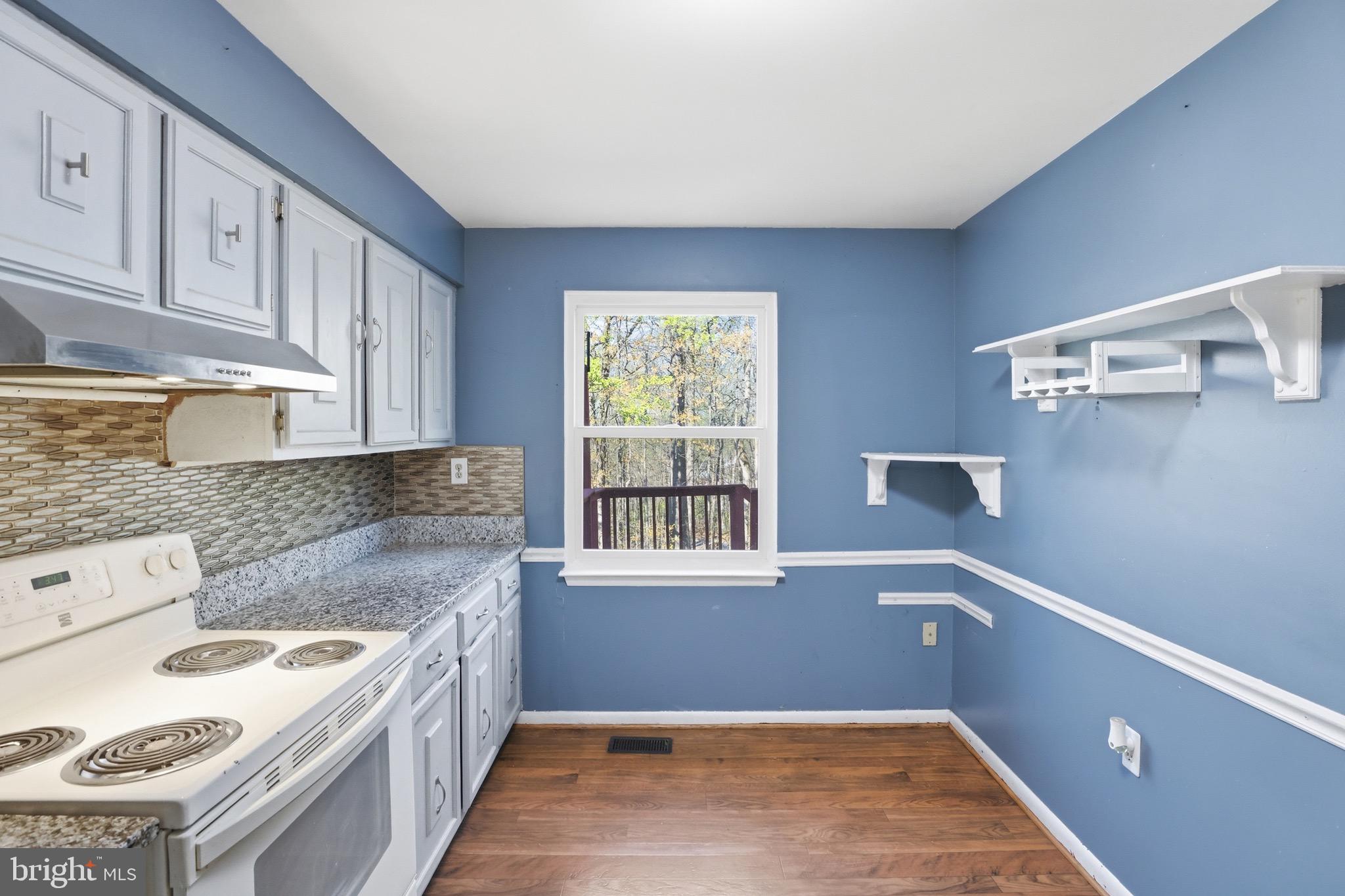 KINGS POINT - Residential