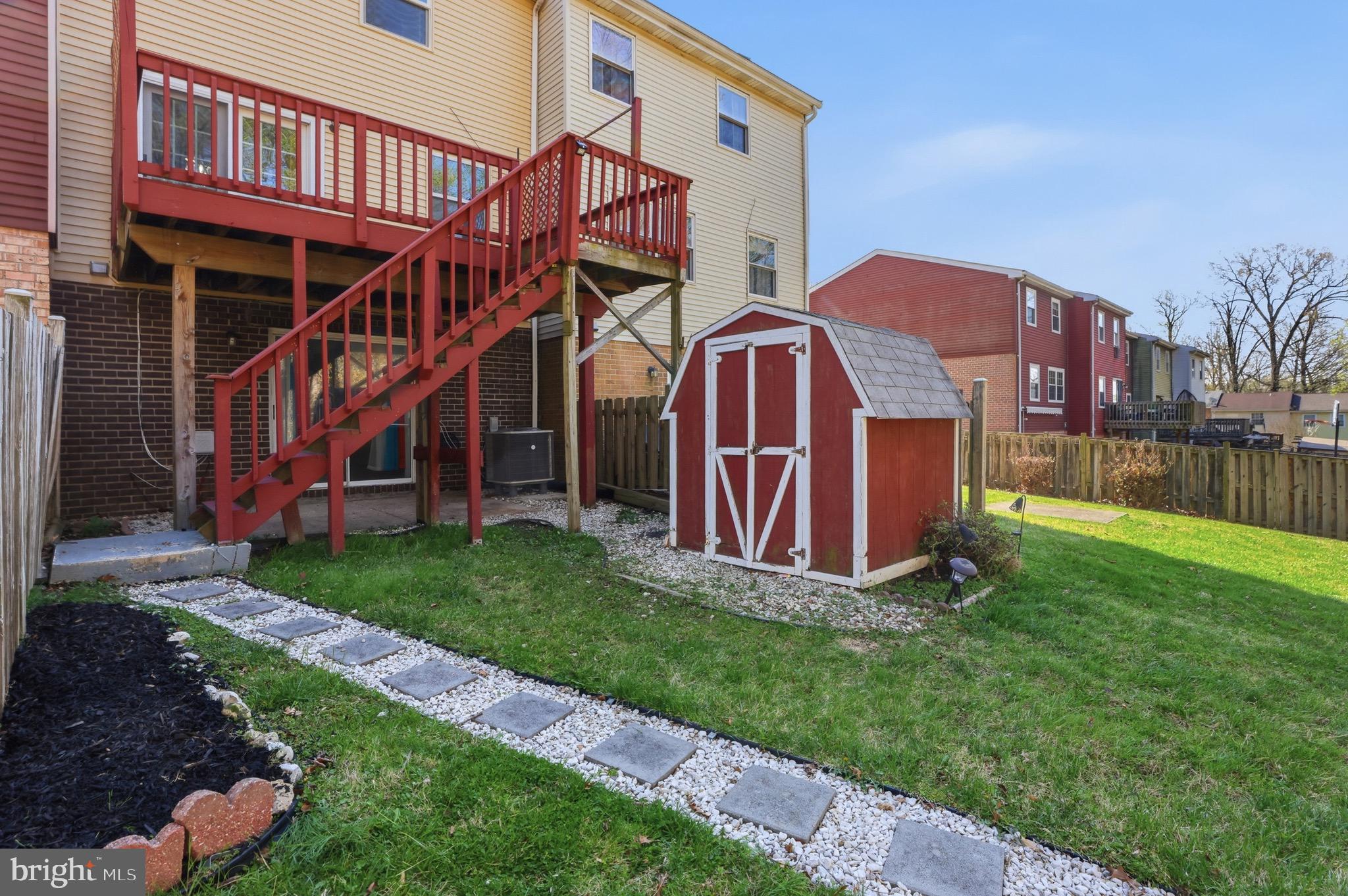 KINGS POINT - Residential