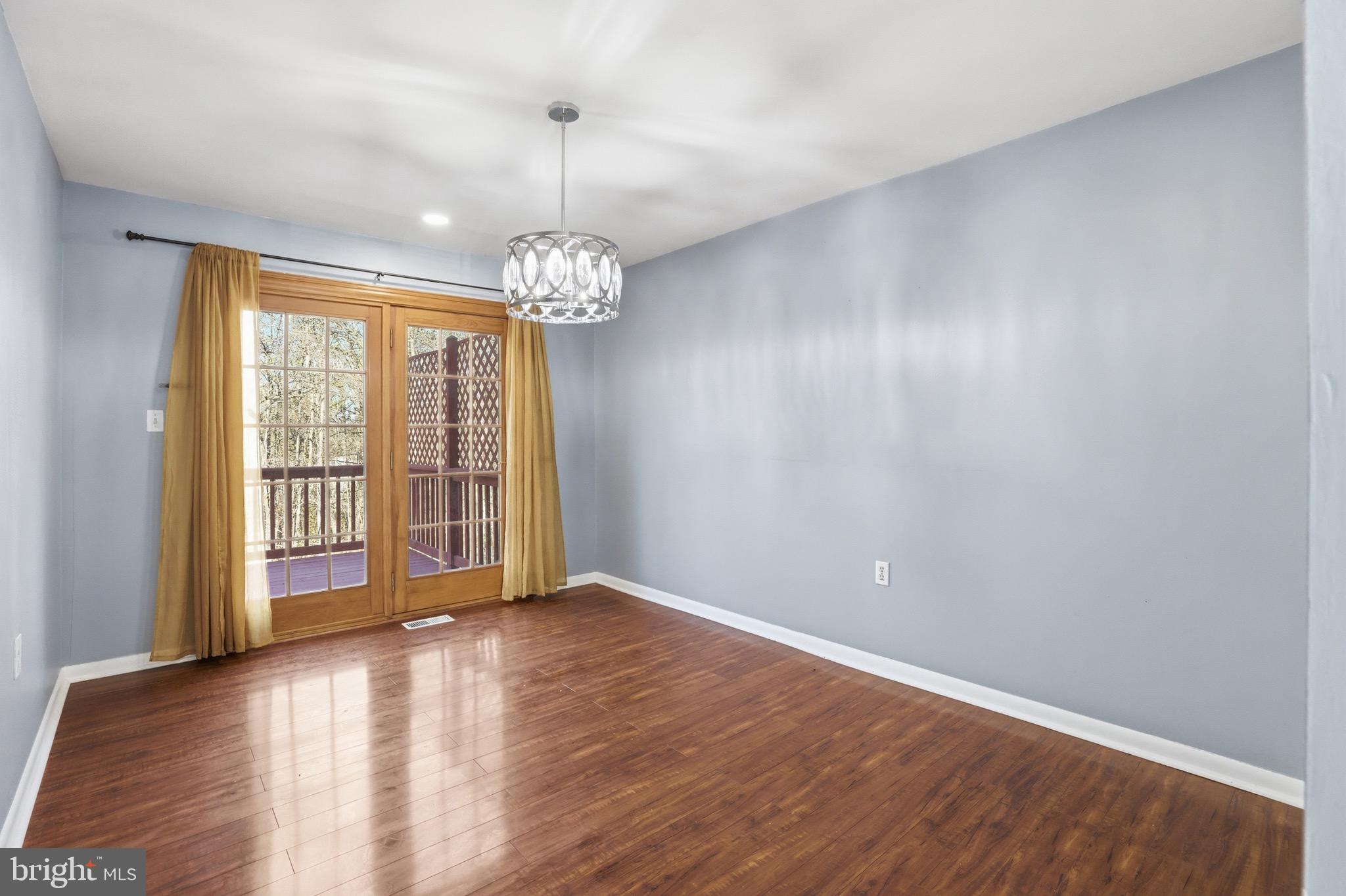 KINGS POINT - Residential