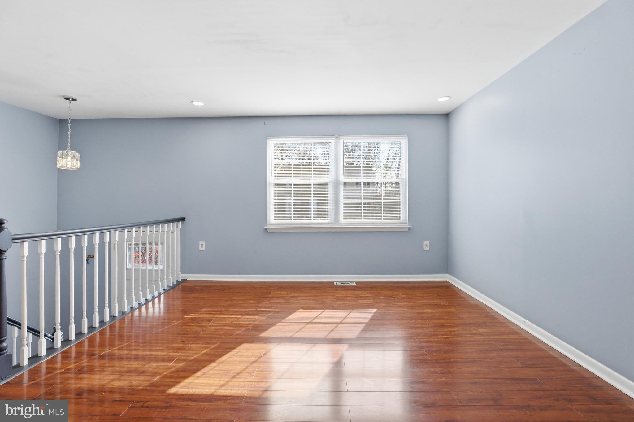 KINGS POINT - Residential