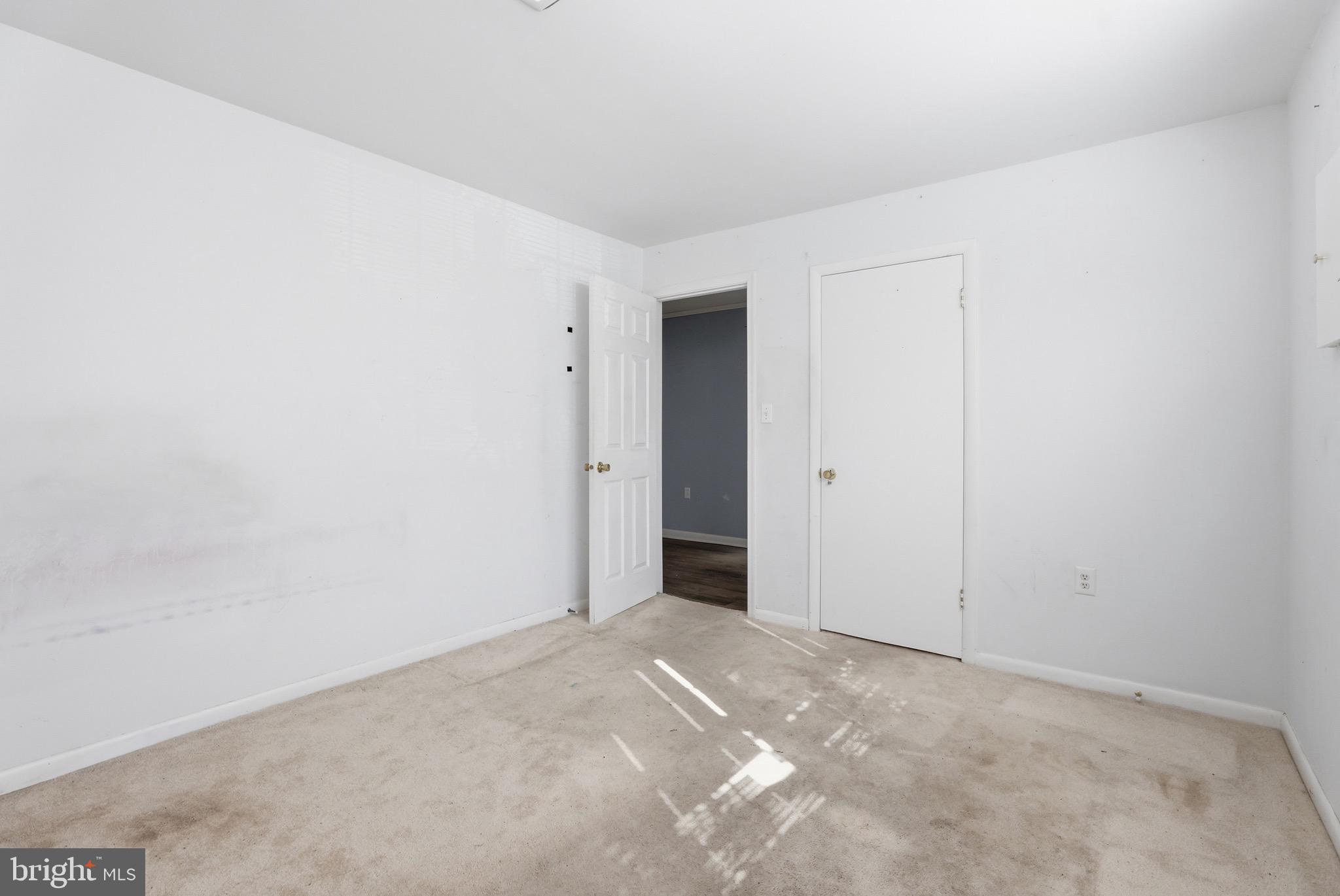 KINGS POINT - Residential