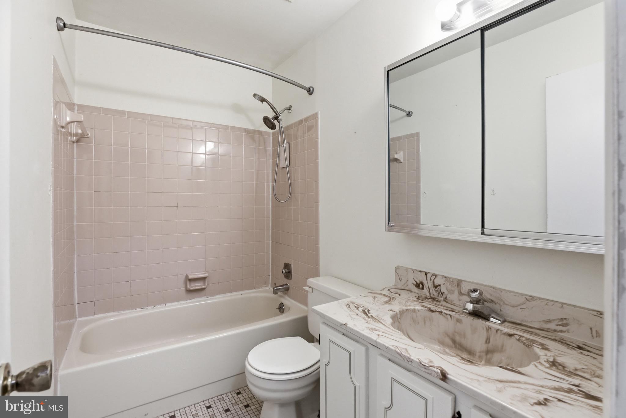 KINGS POINT - Residential