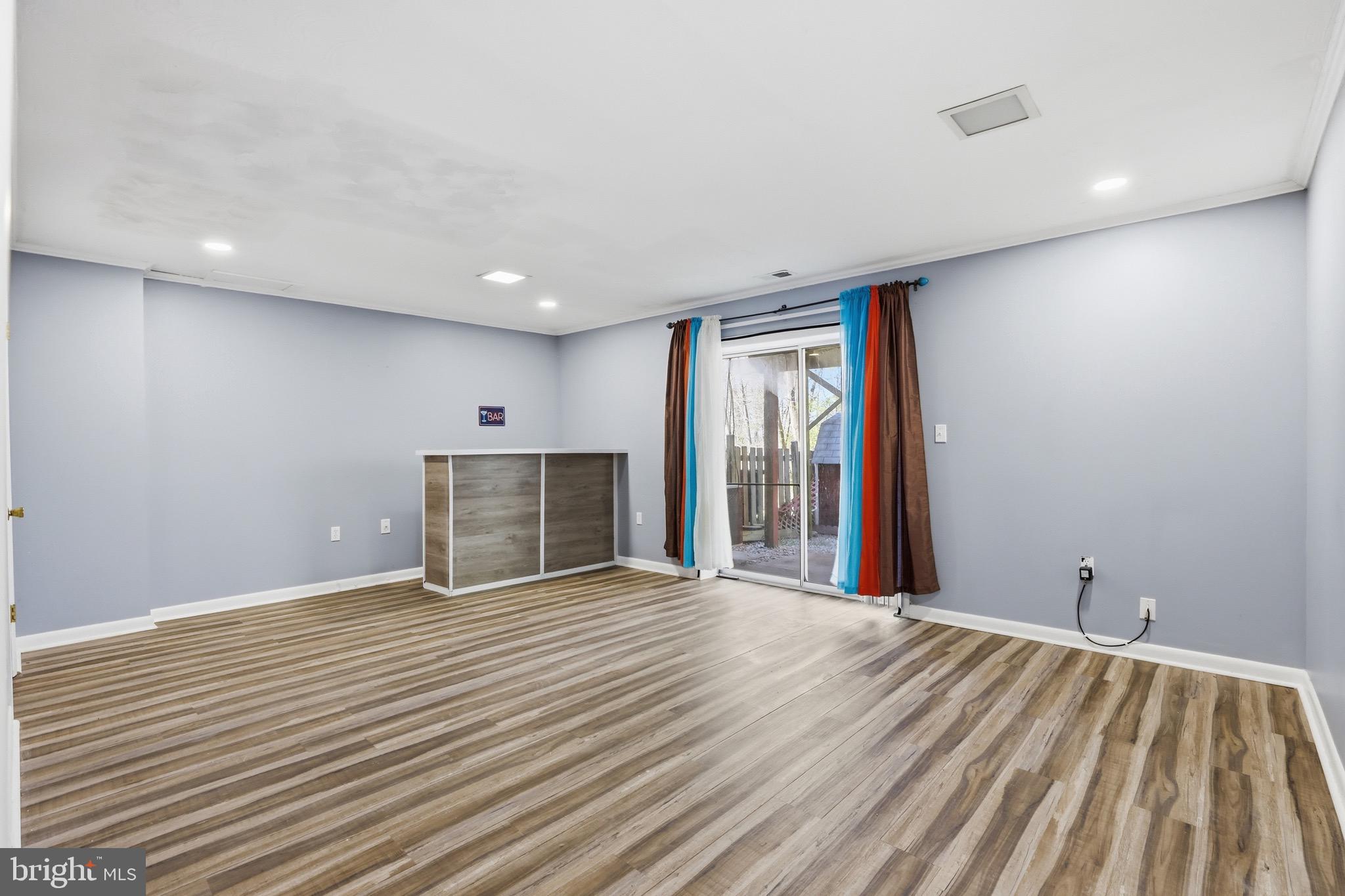 KINGS POINT - Residential