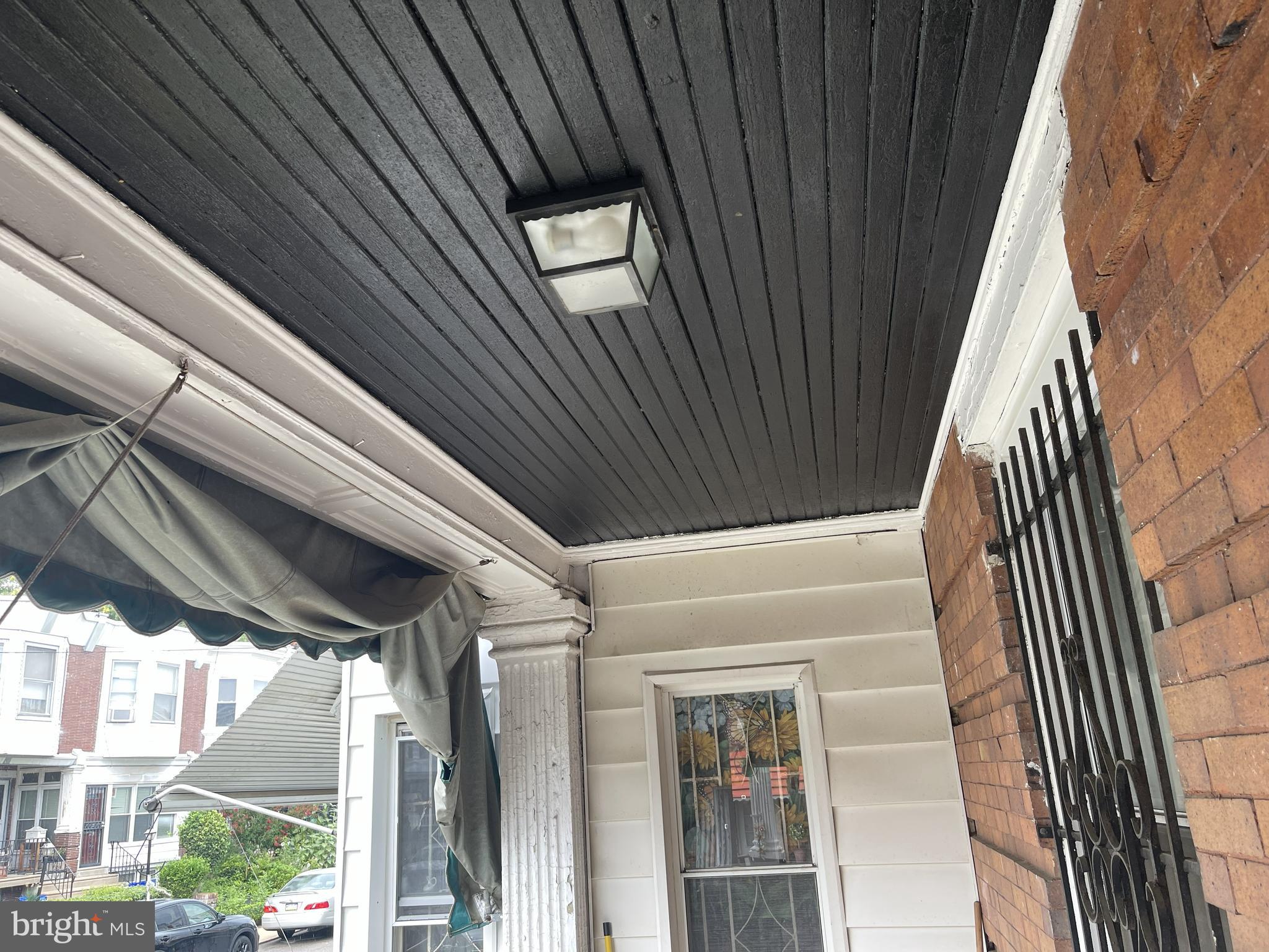 138 W POMONA STREET