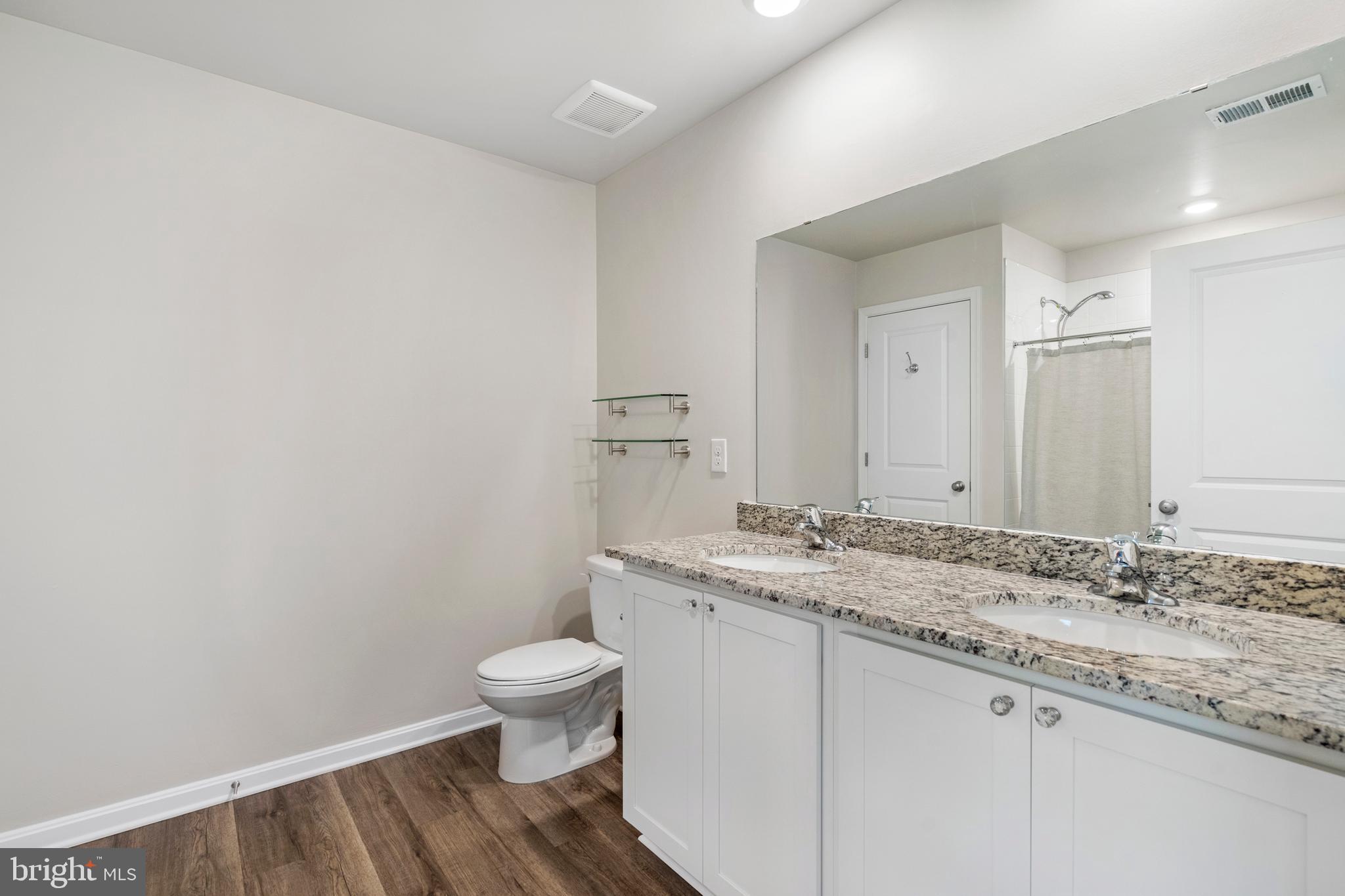 TOLLHOUSE WOODS - Residential