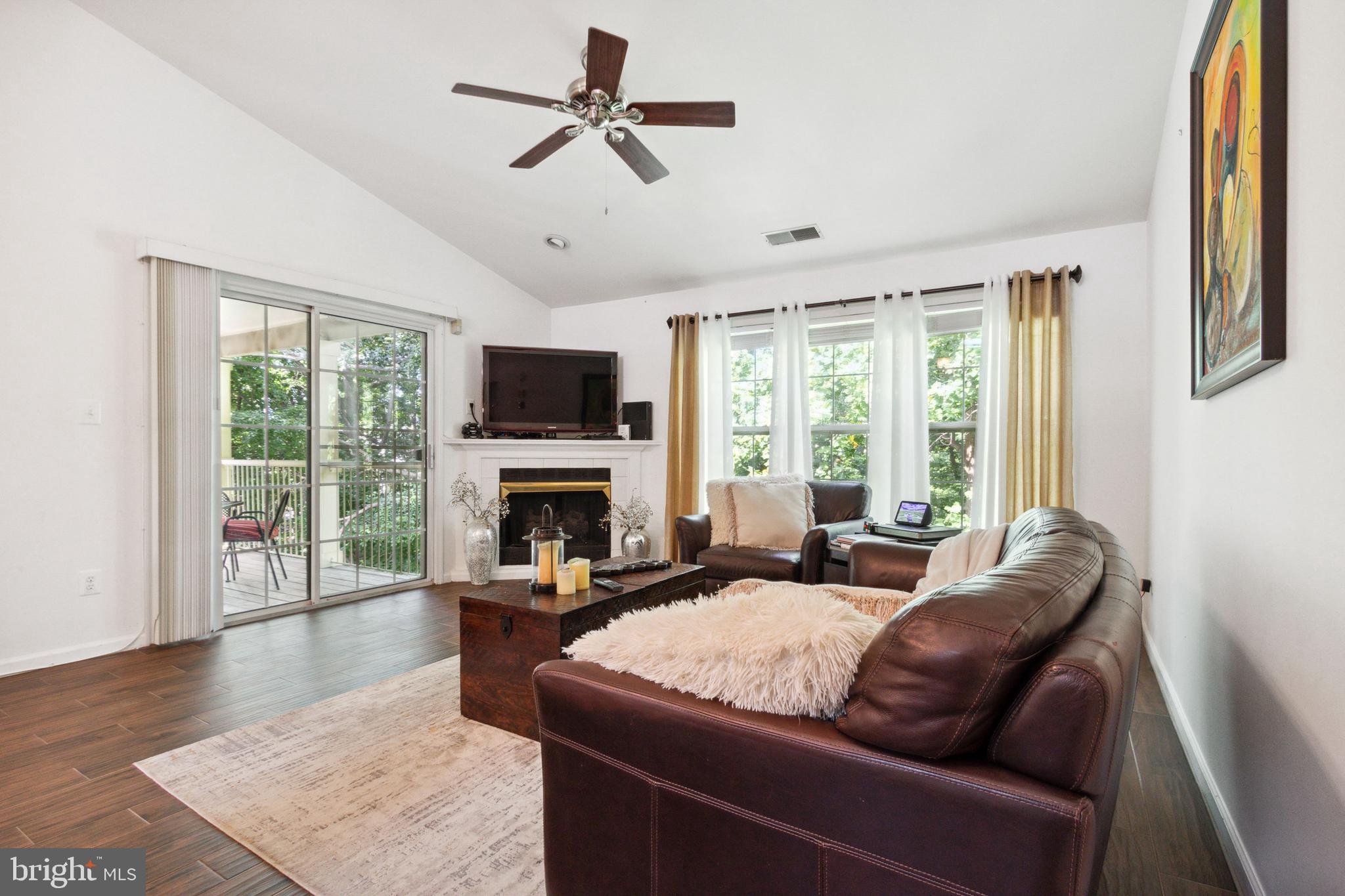 ISLAND CREEK - Residential