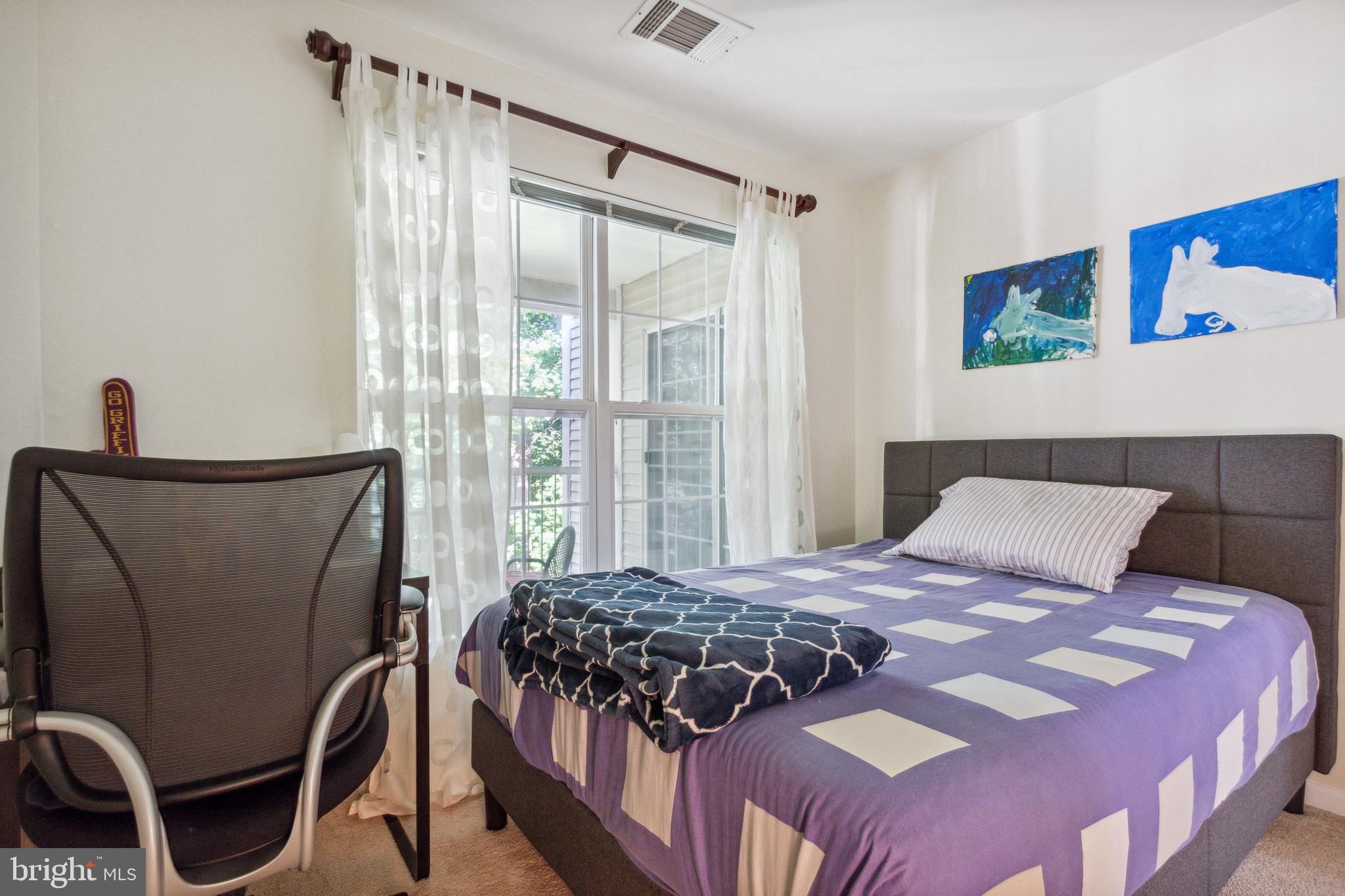 ISLAND CREEK - Residential