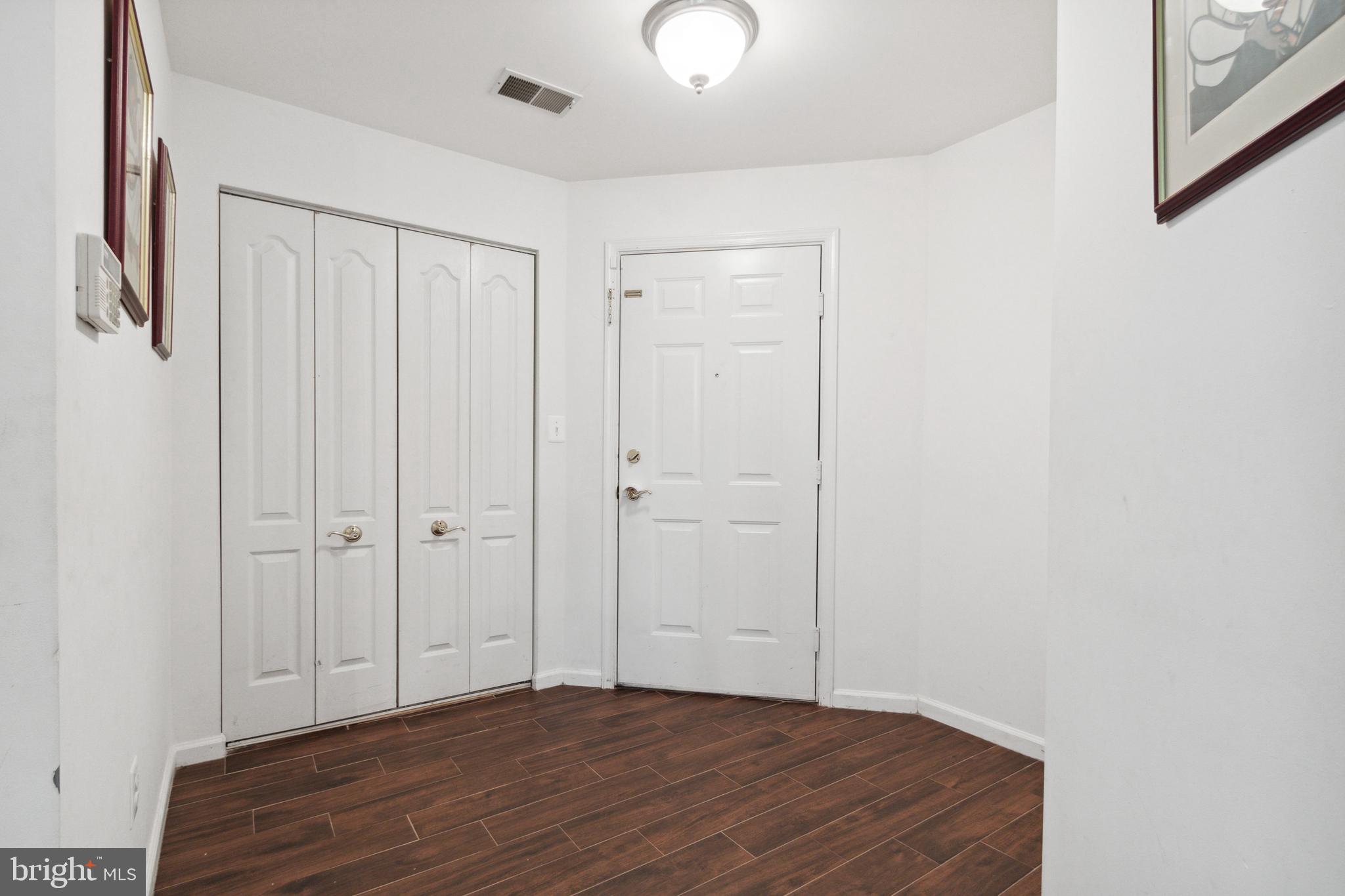 ISLAND CREEK - Residential