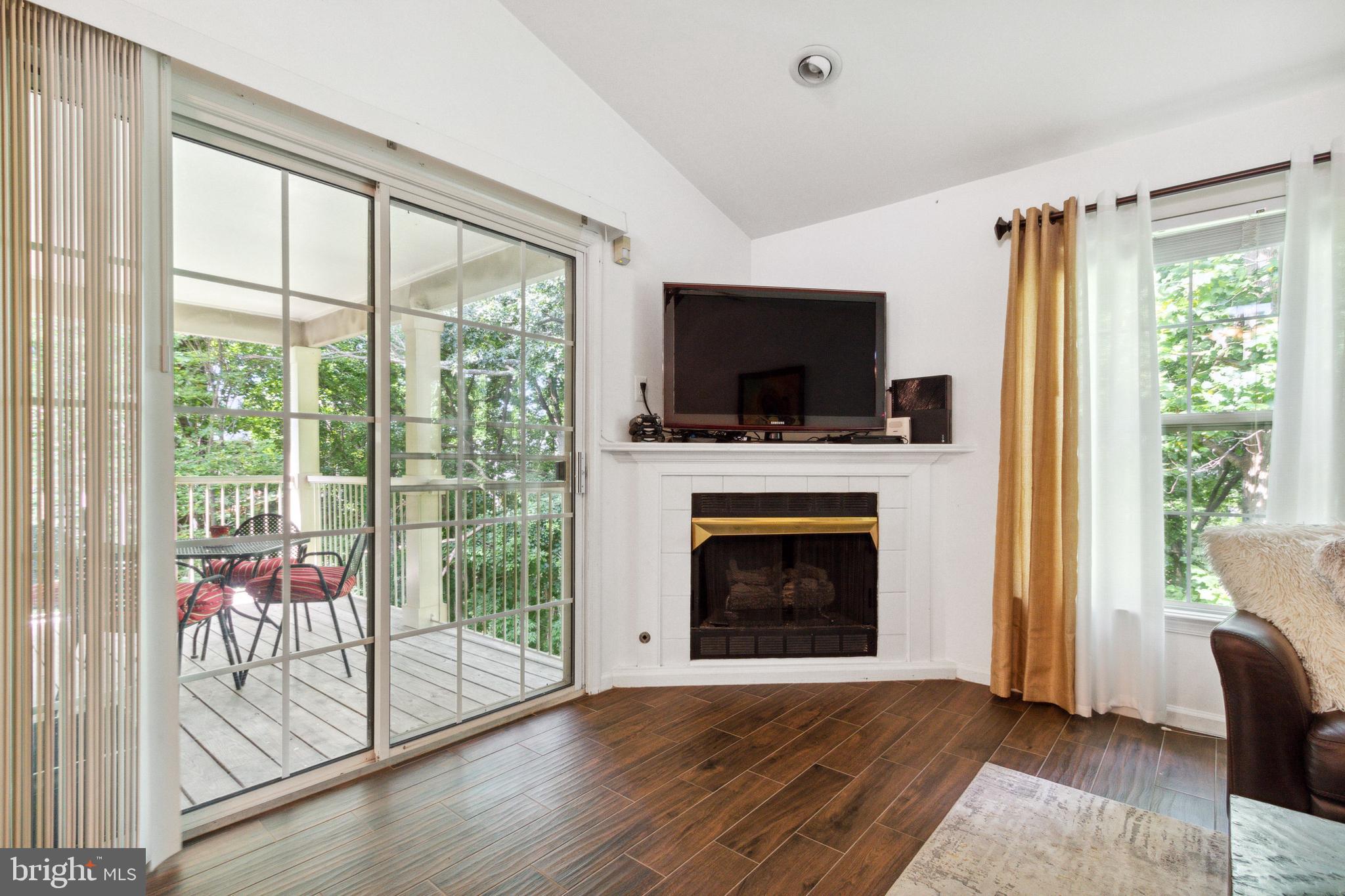 ISLAND CREEK - Residential