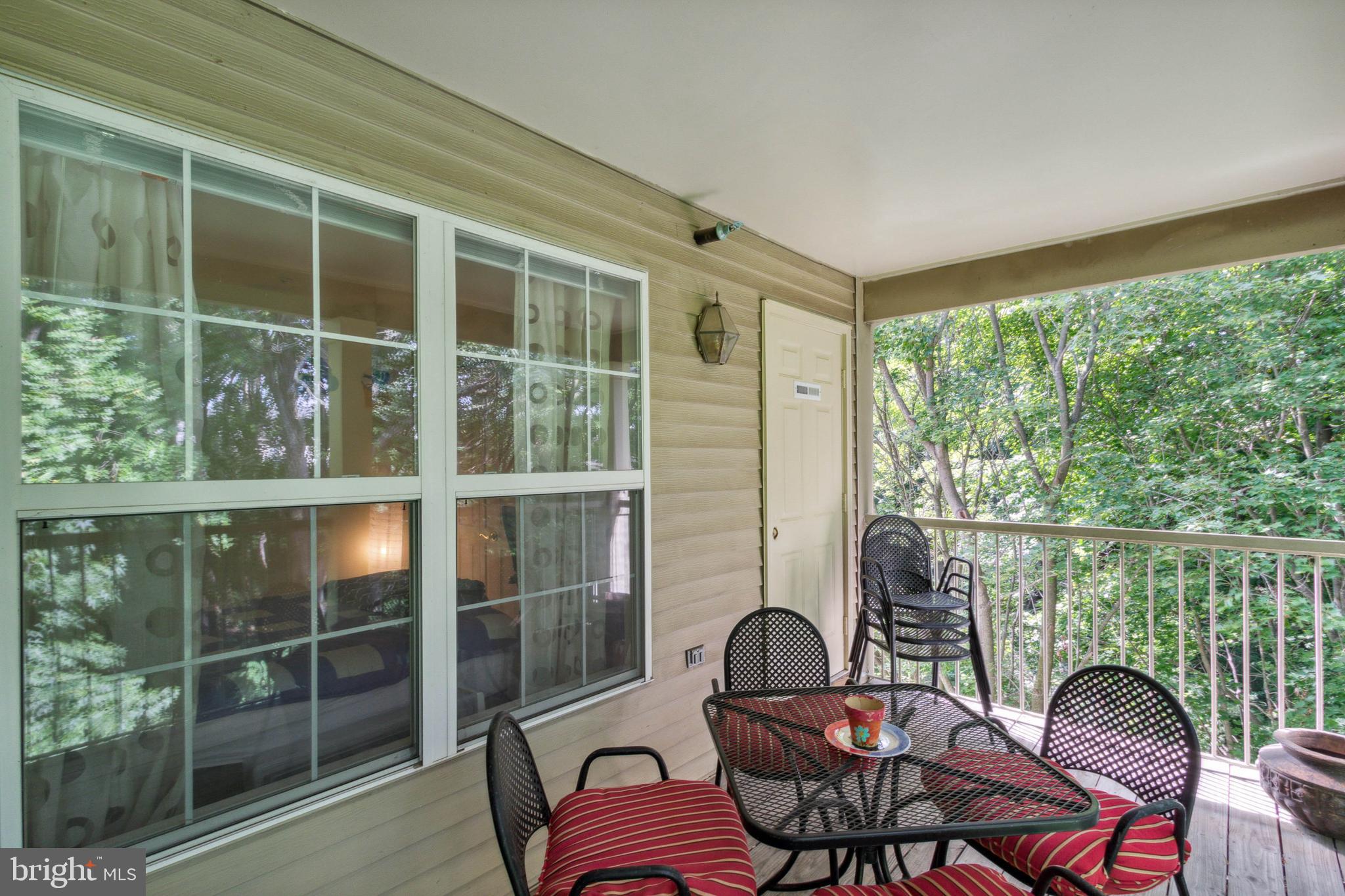 ISLAND CREEK - Residential