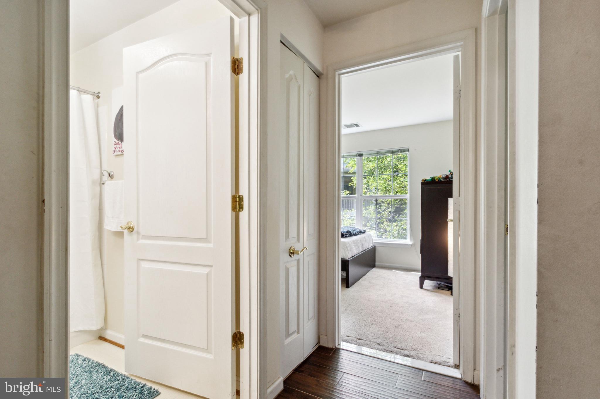 ISLAND CREEK - Residential