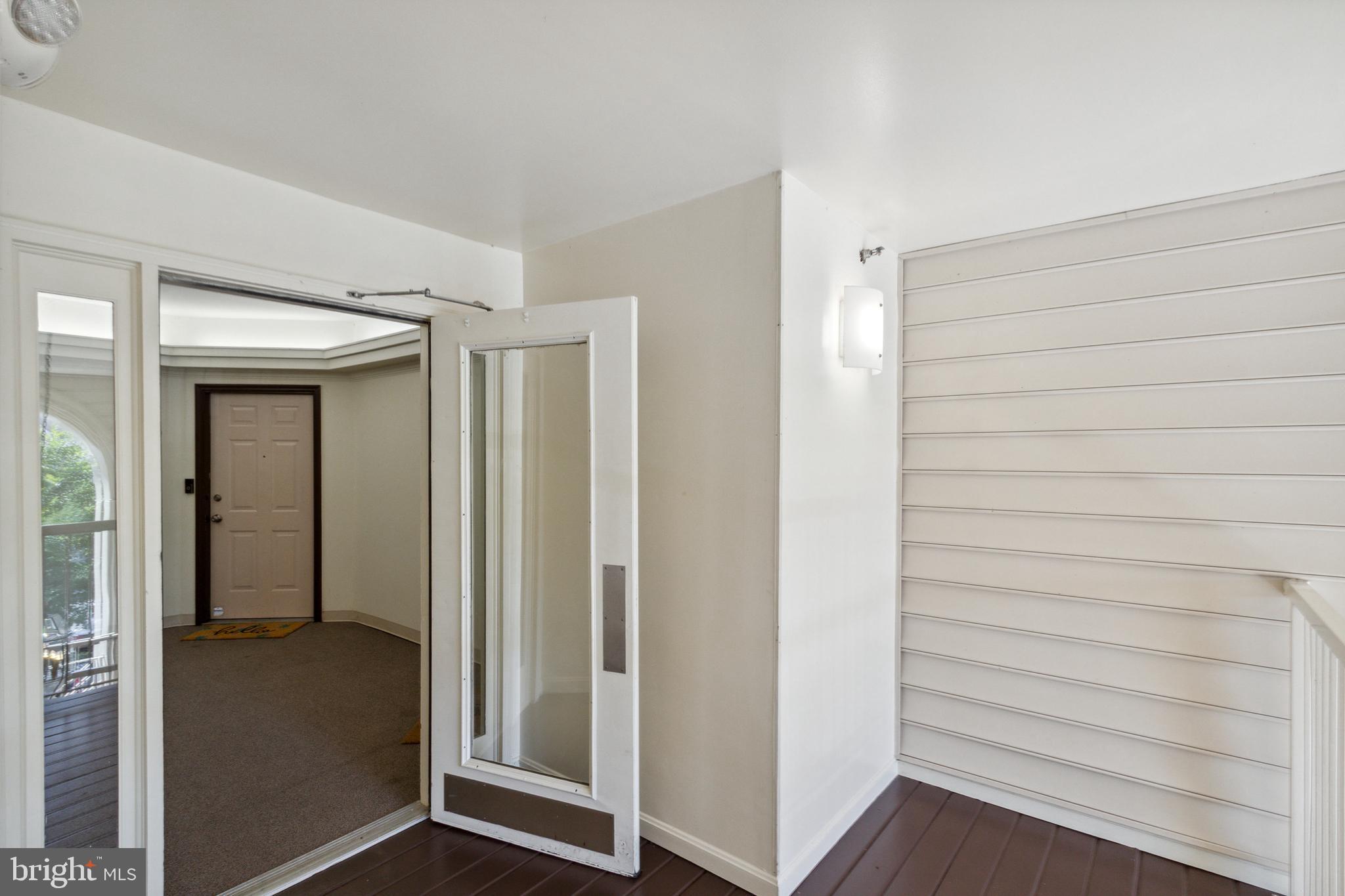 ISLAND CREEK - Residential