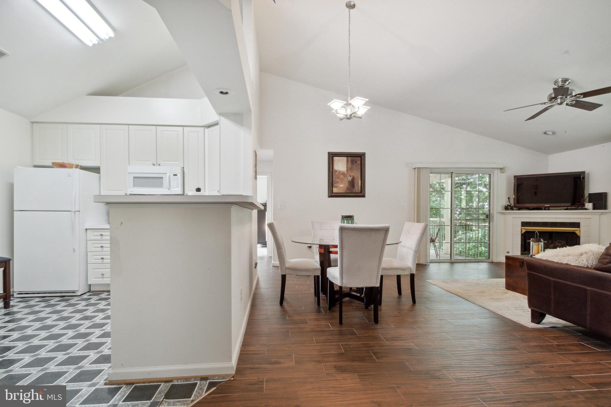 ISLAND CREEK - Residential