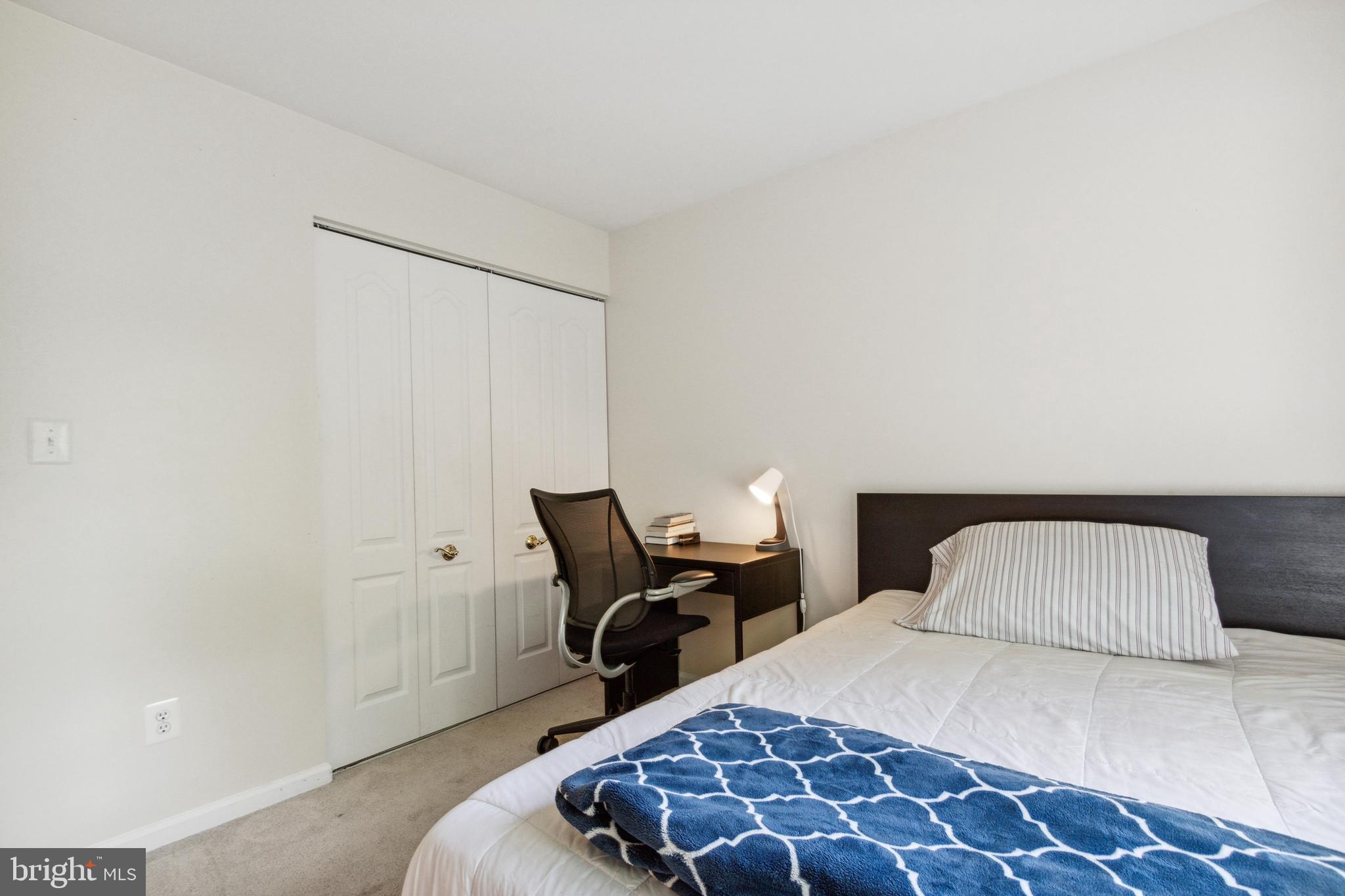 ISLAND CREEK - Residential