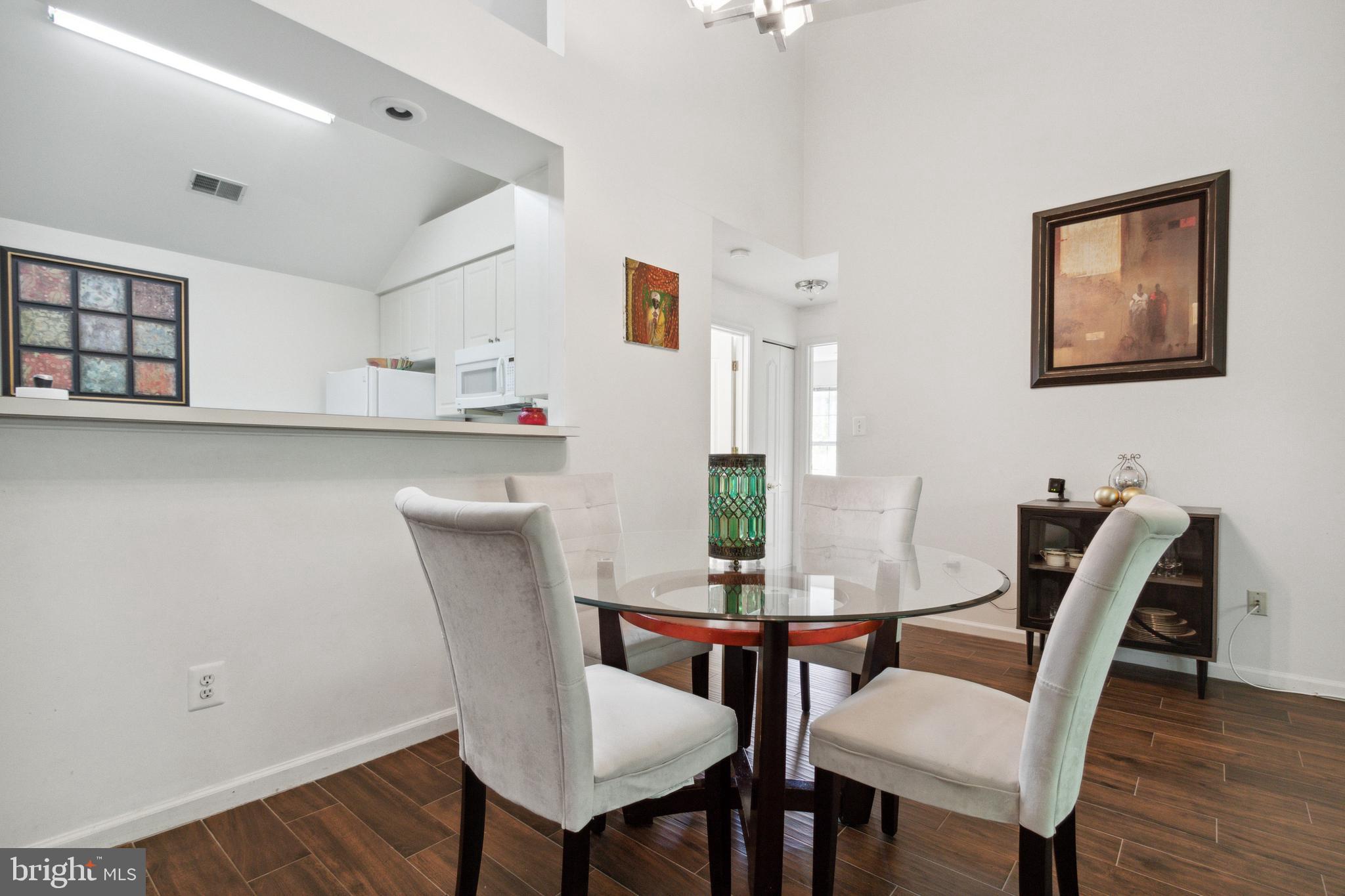 ISLAND CREEK - Residential