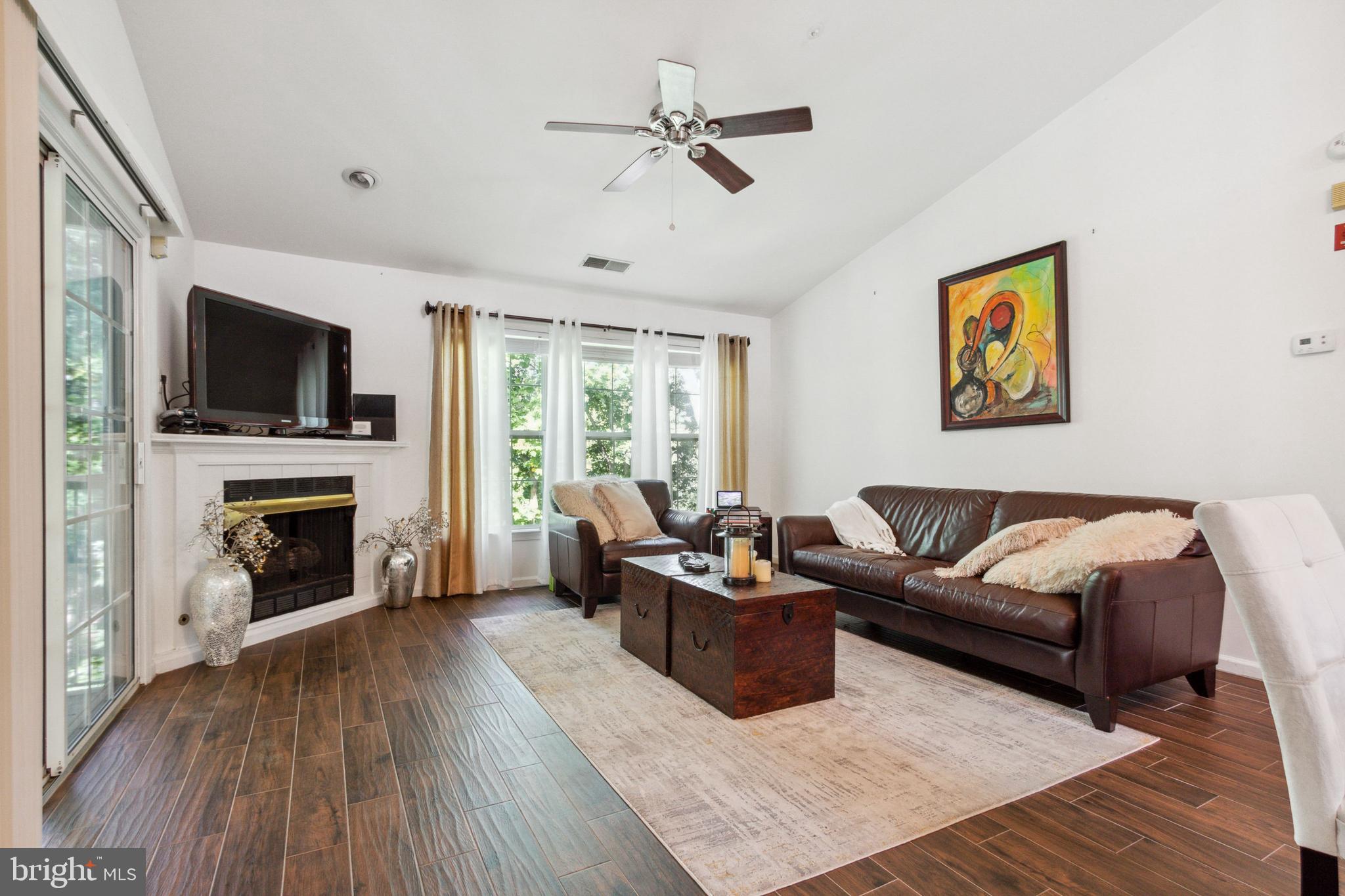 ISLAND CREEK - Residential