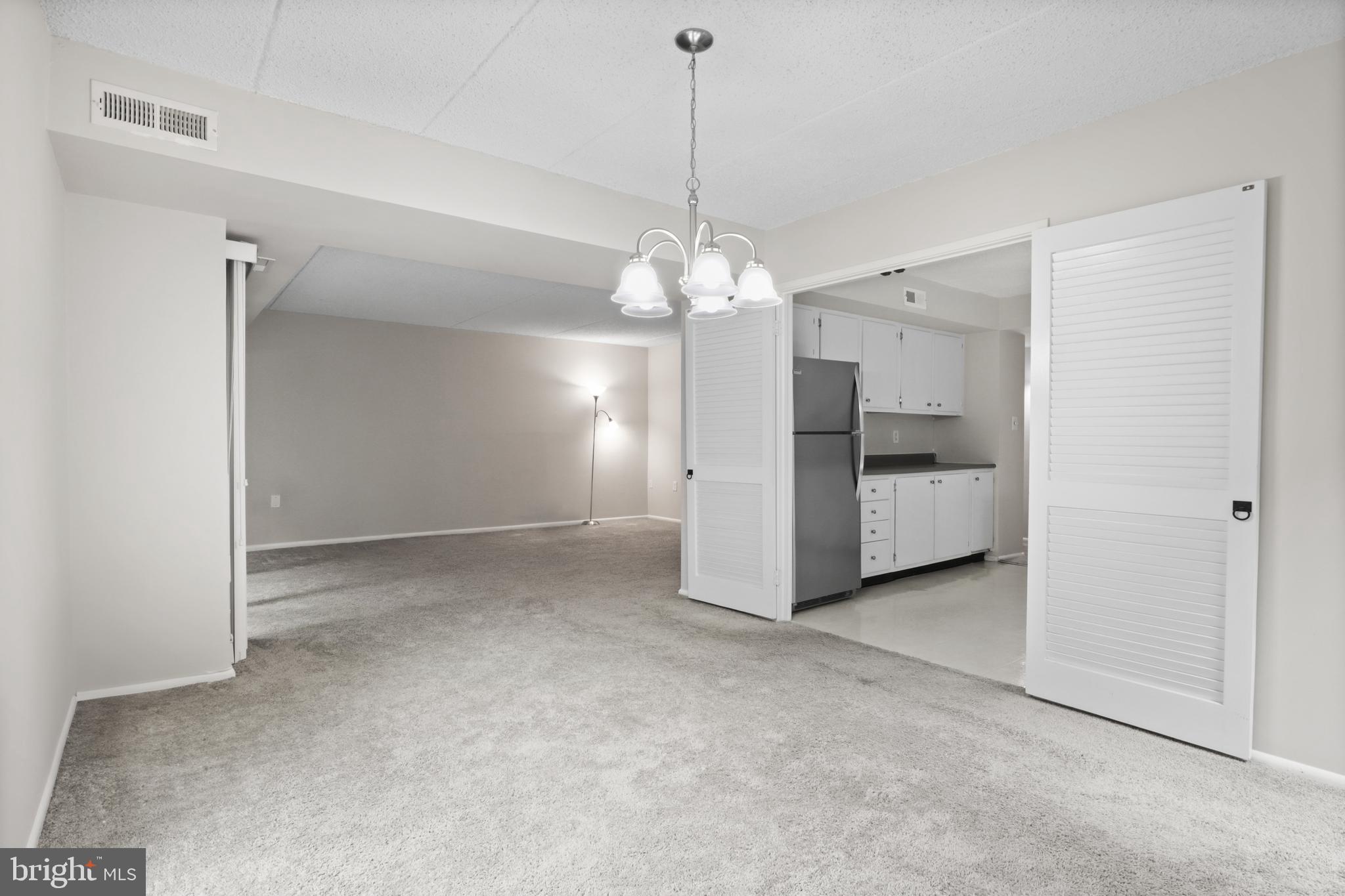 ALEXANDRIA OVERLOOK - Residential Lease
