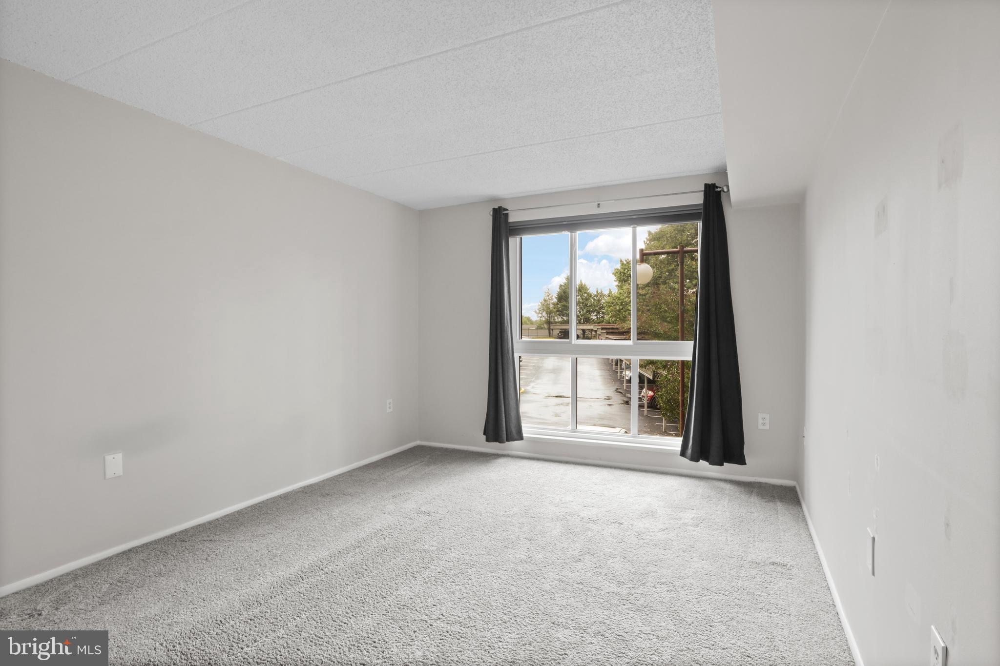 ALEXANDRIA OVERLOOK - Residential Lease