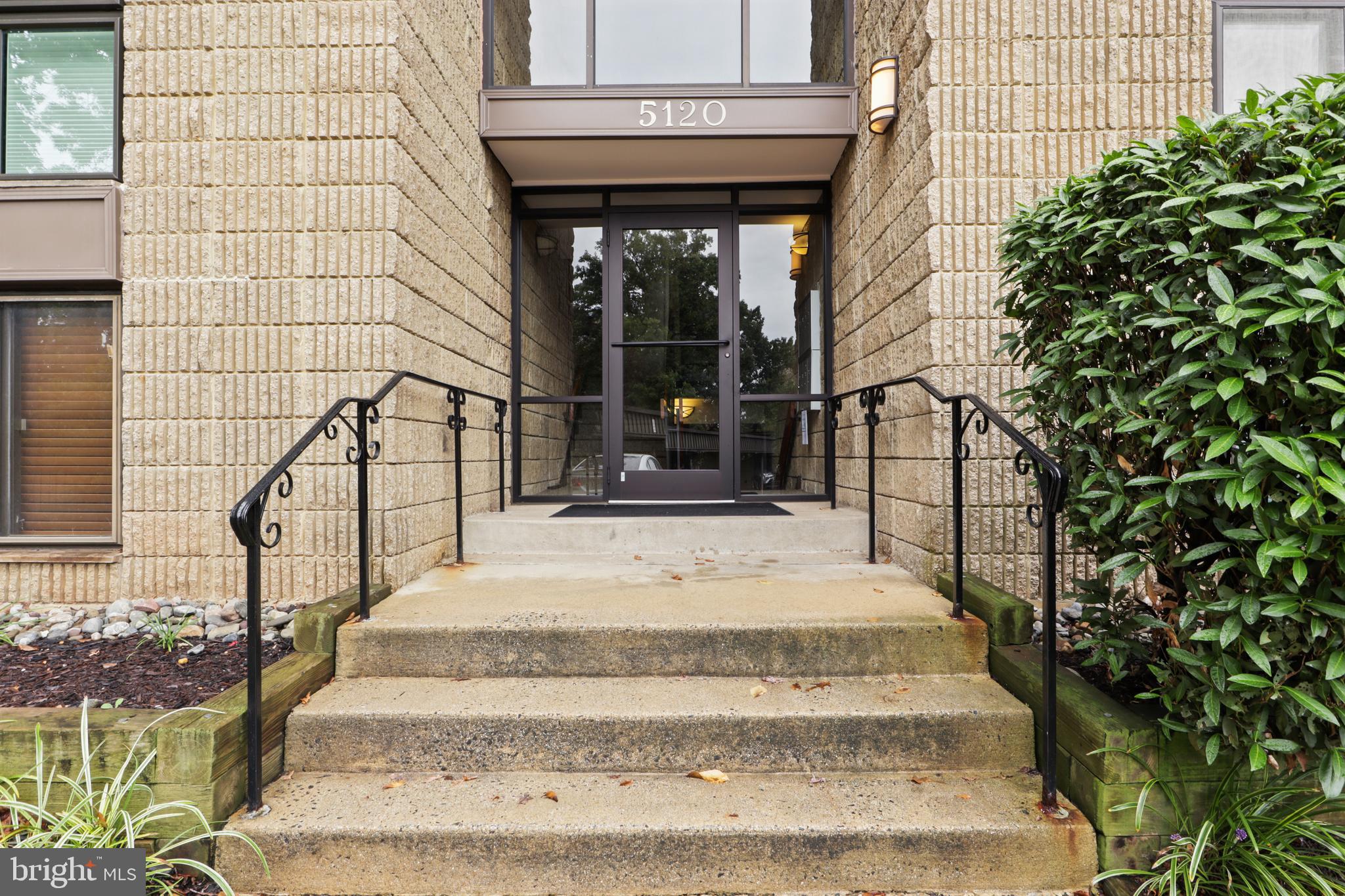 ALEXANDRIA OVERLOOK - Residential Lease