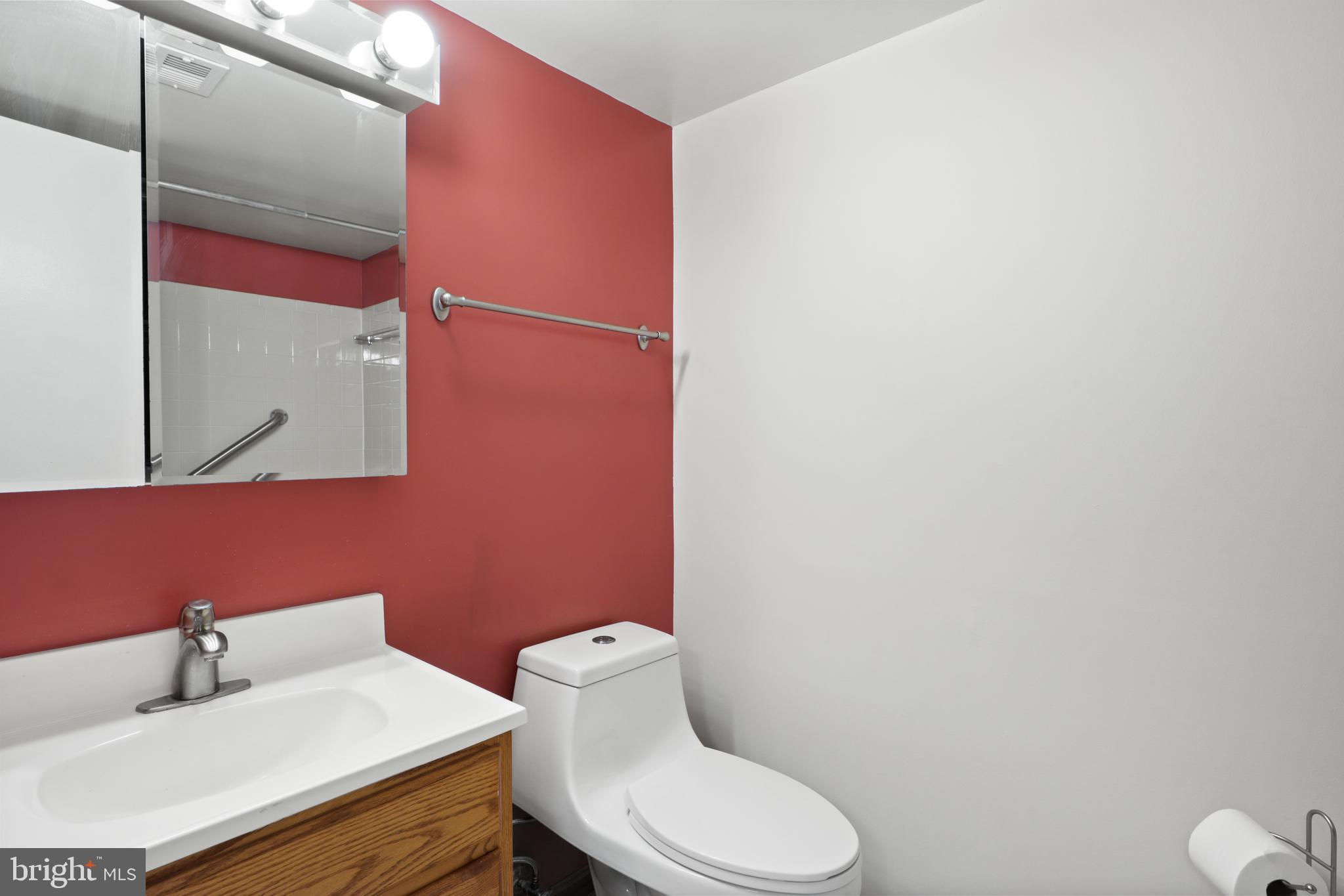 ALEXANDRIA OVERLOOK - Residential Lease