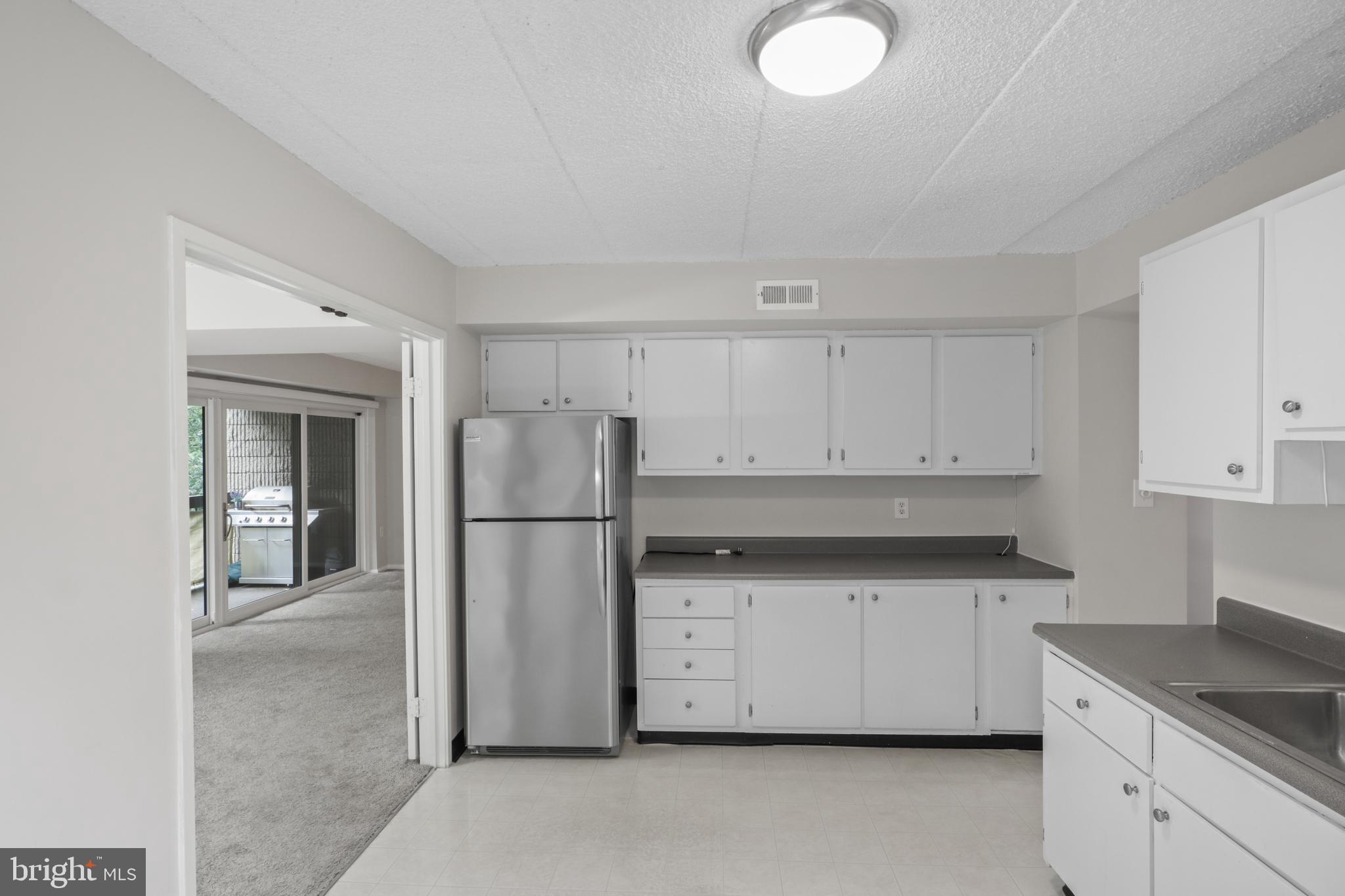 ALEXANDRIA OVERLOOK - Residential Lease