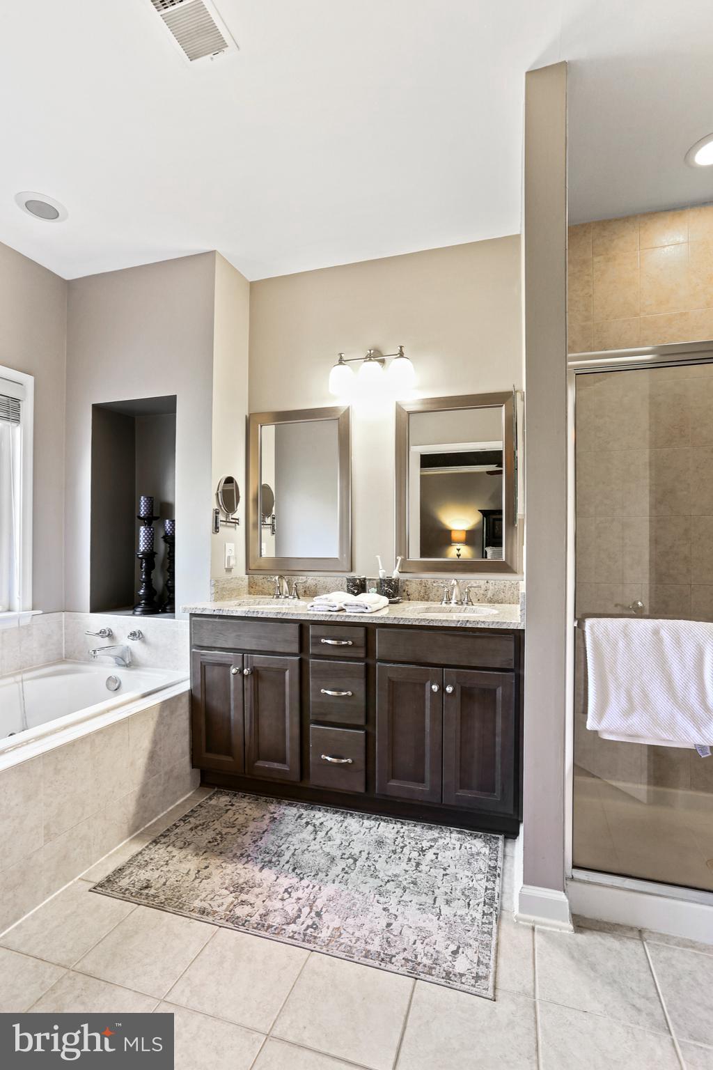 SOUTH RIVER COLONY - Residential