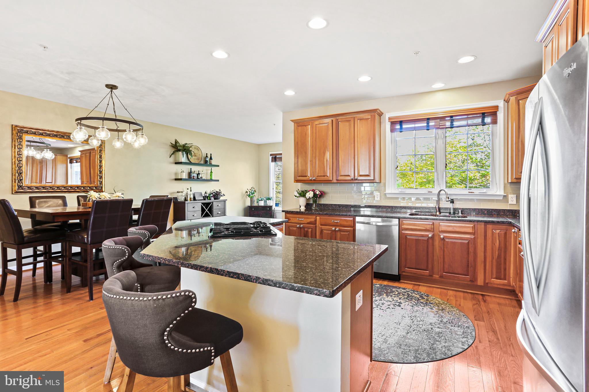 SOUTH RIVER COLONY - Residential