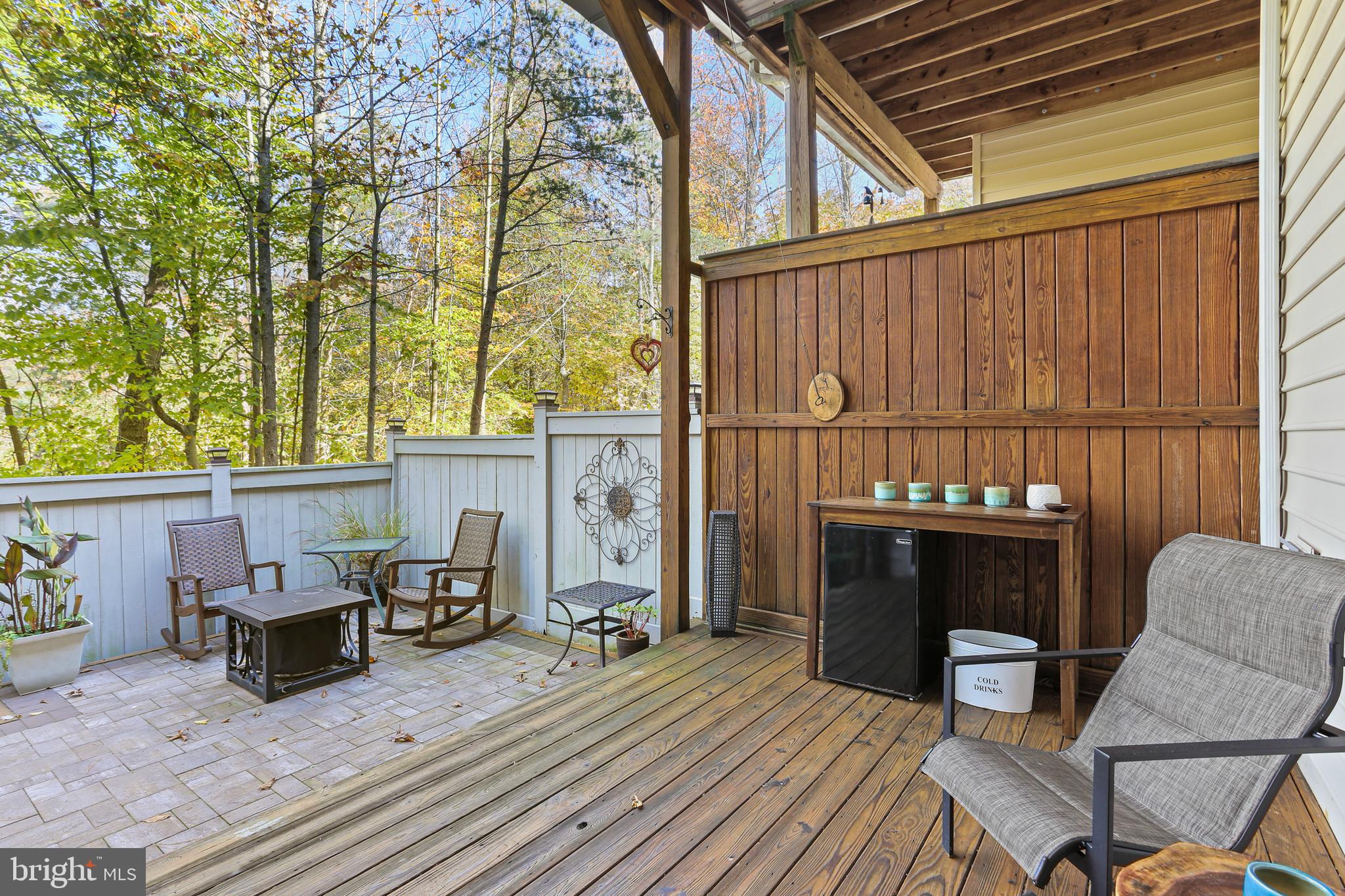 SOUTH RIVER COLONY - Residential