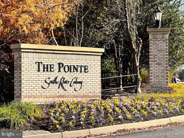 SOUTH RIVER COLONY - Residential