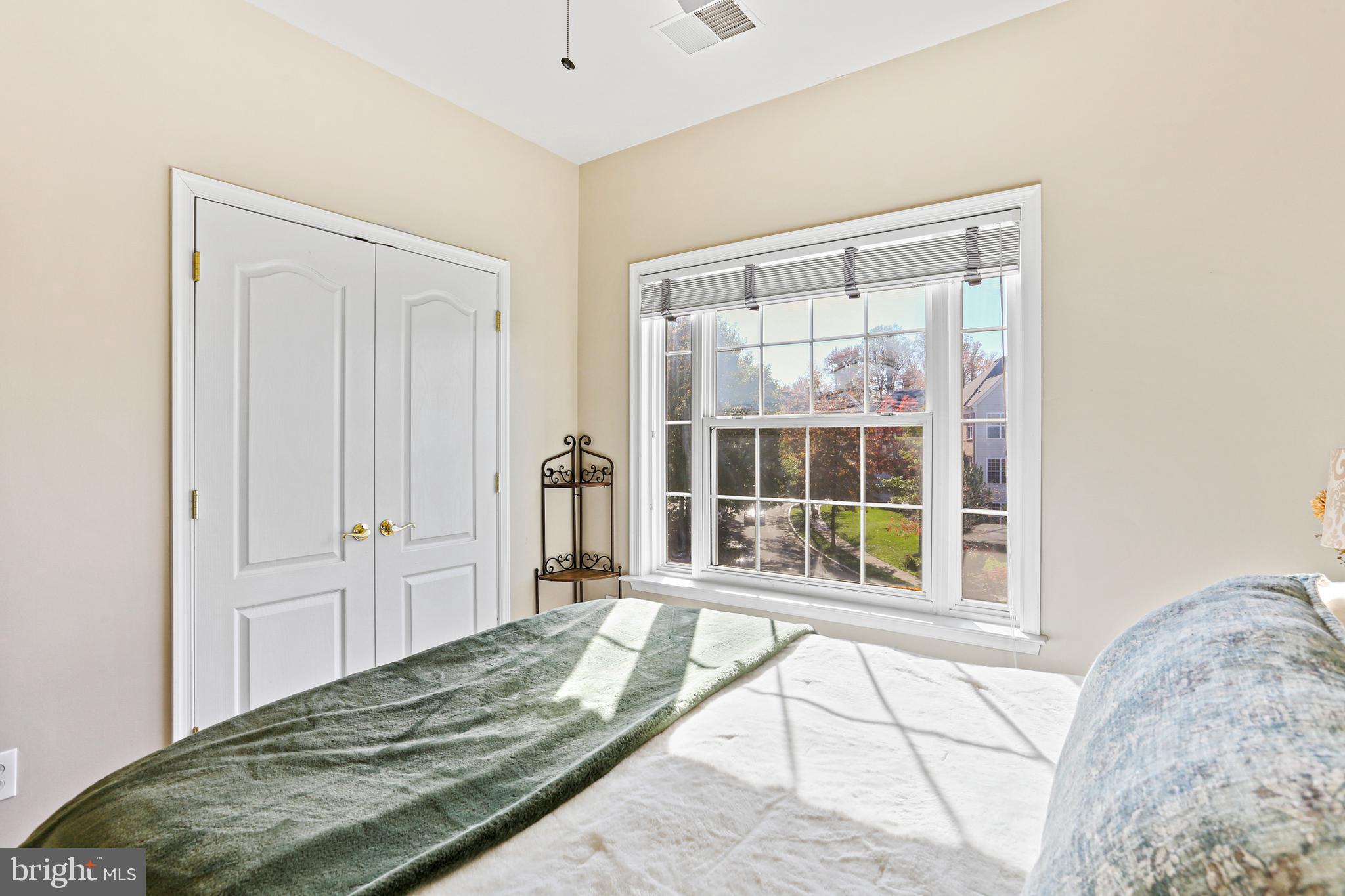 SOUTH RIVER COLONY - Residential