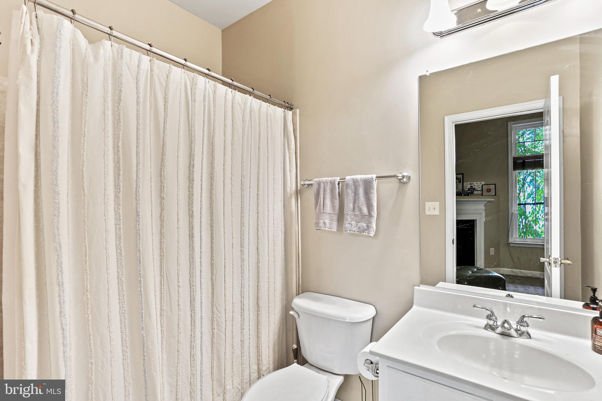 SOUTH RIVER COLONY - Residential