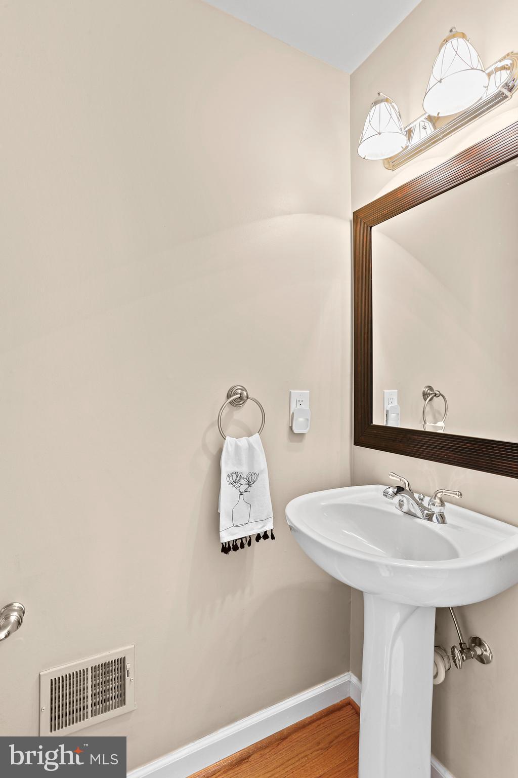 SOUTH RIVER COLONY - Residential