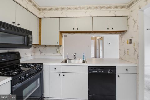 Tiny photo for 320 Surrey Court, SEWELL, NJ 08080 (MLS # NJGL2072742)
