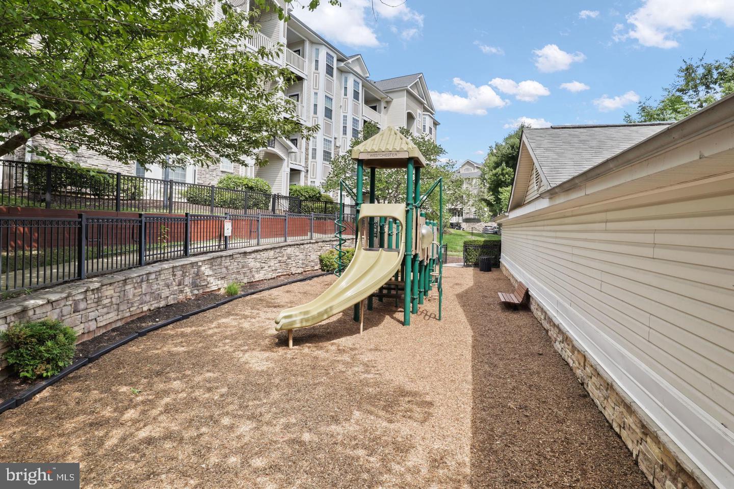 WESTCHESTER AT STRATFORD - Residential Lease