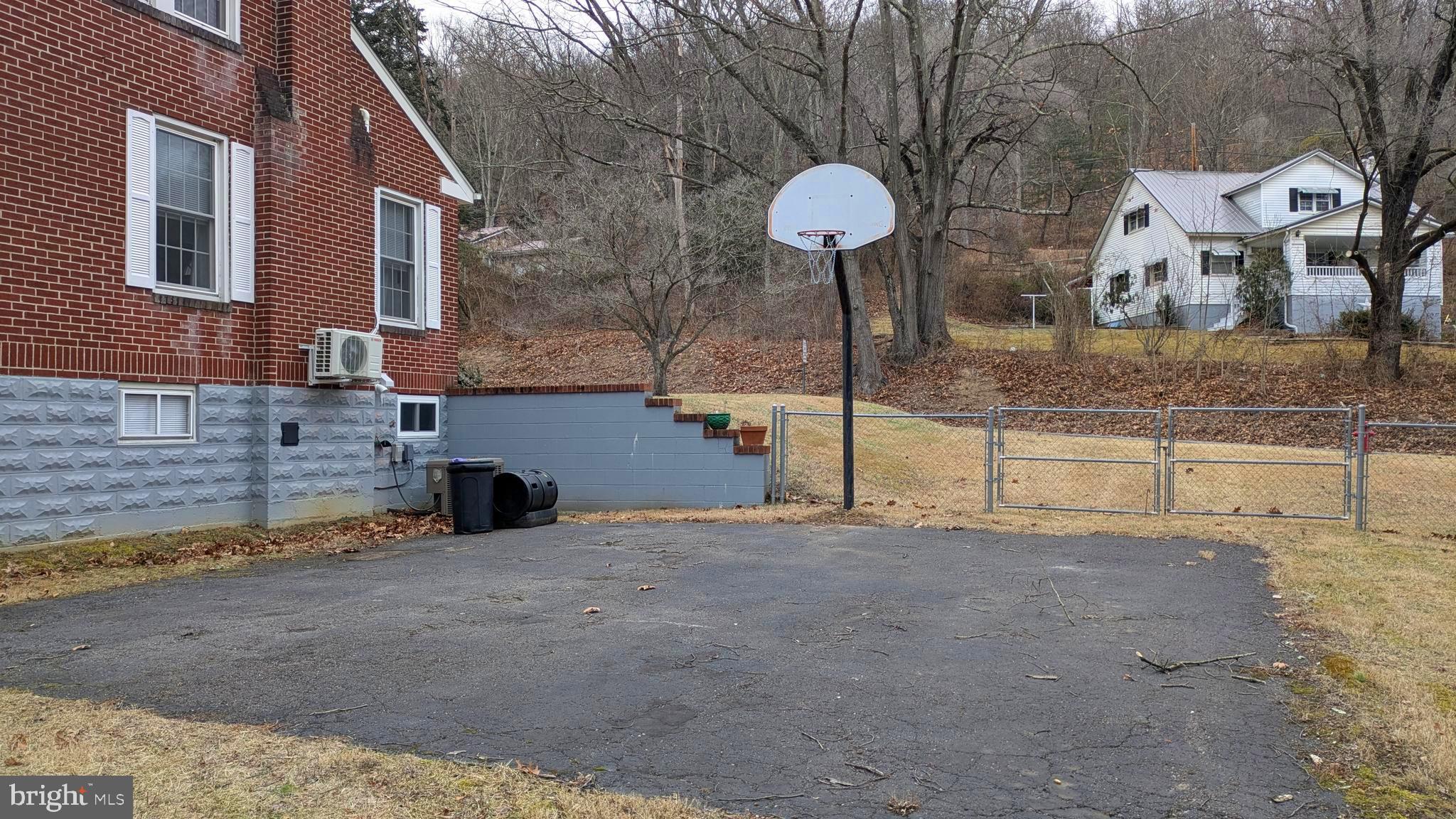 BOWLING GREEN - Residential