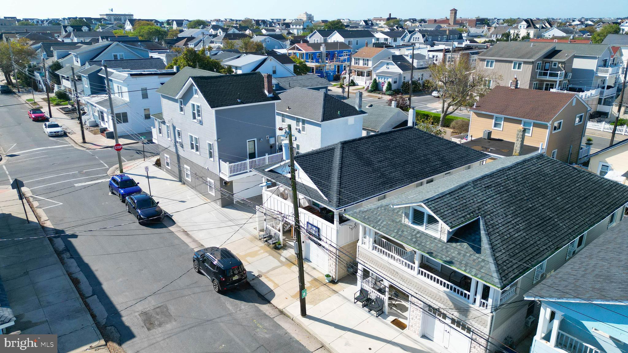 200 N SACRAMENTO AVENUE