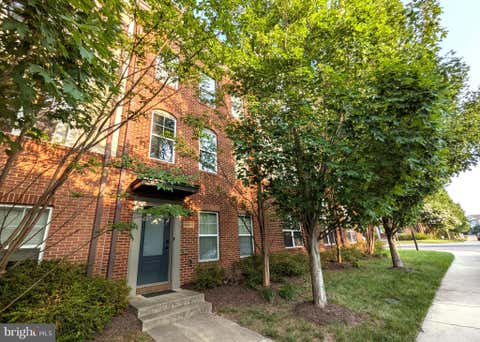 Townhouse For Rent - 22447 Verde Gate Terrace<br/> BRAMBLETON, VA 20148